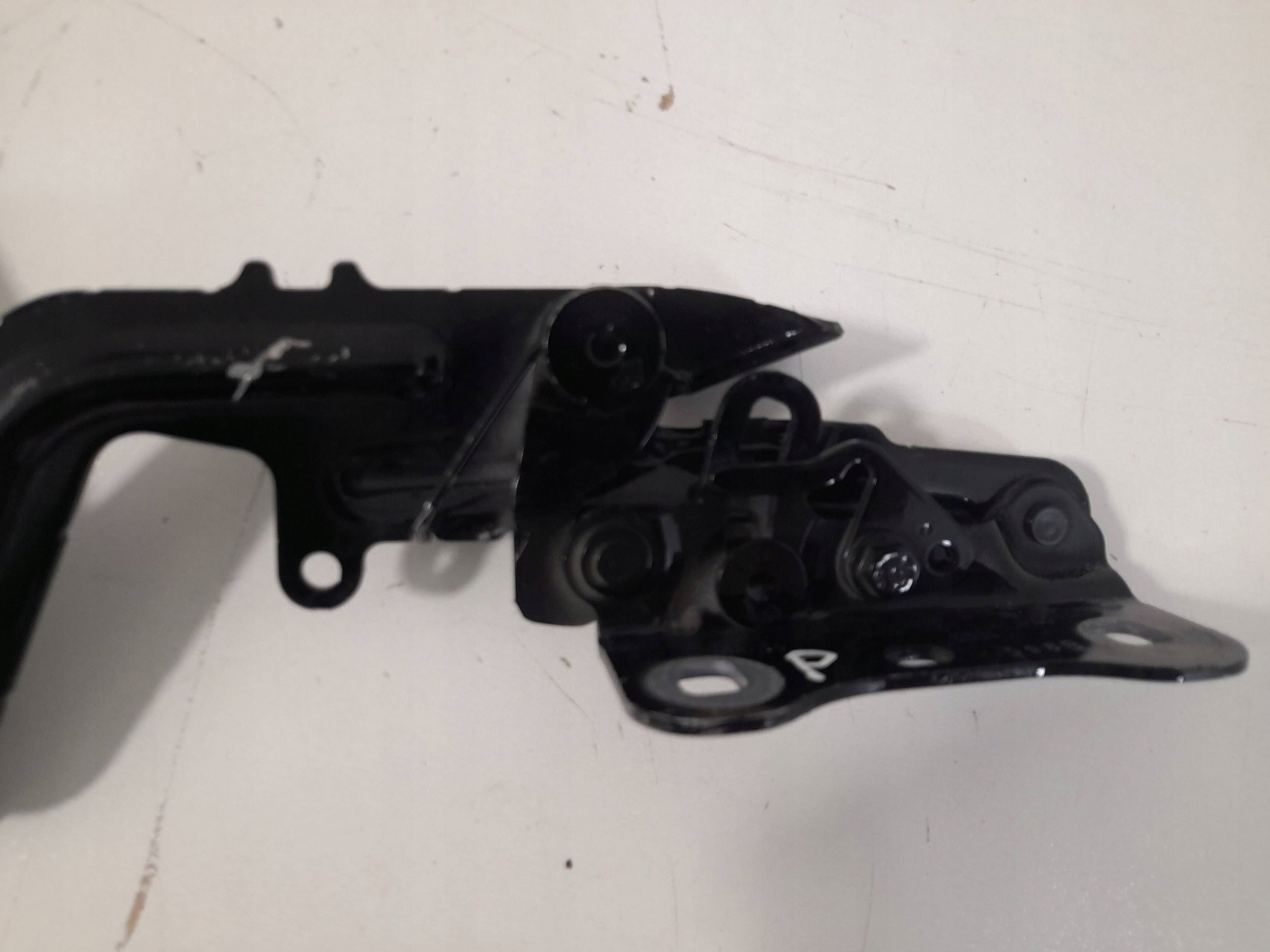 Mercedes-Benz GLB X247 hinge bonnets right A1778801200 (Z06)