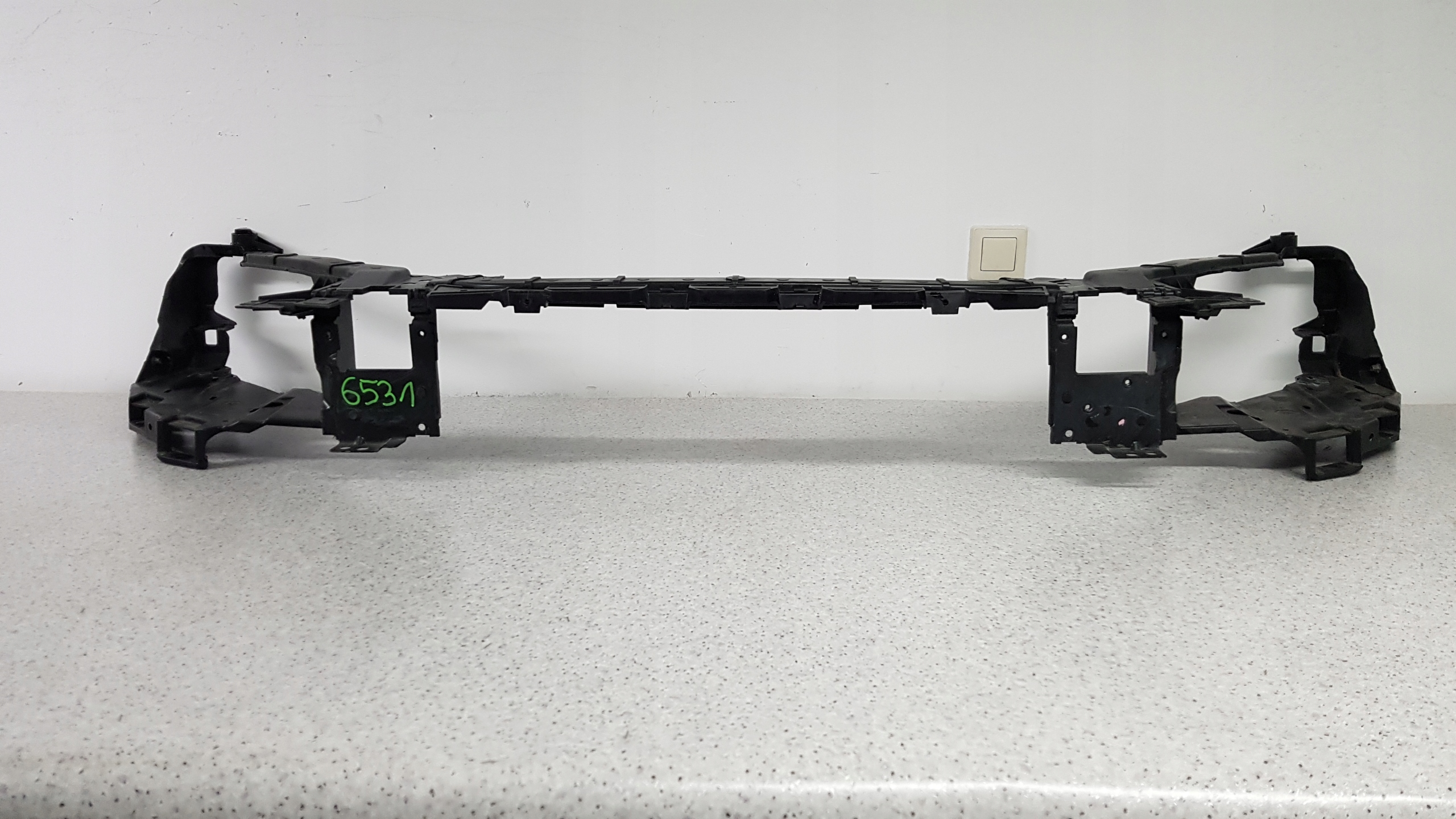 WZMOCNIENIE PAS PRZEDNI VOLVO V40 2012 - 6531 Typ samochodu Samochody osobowe