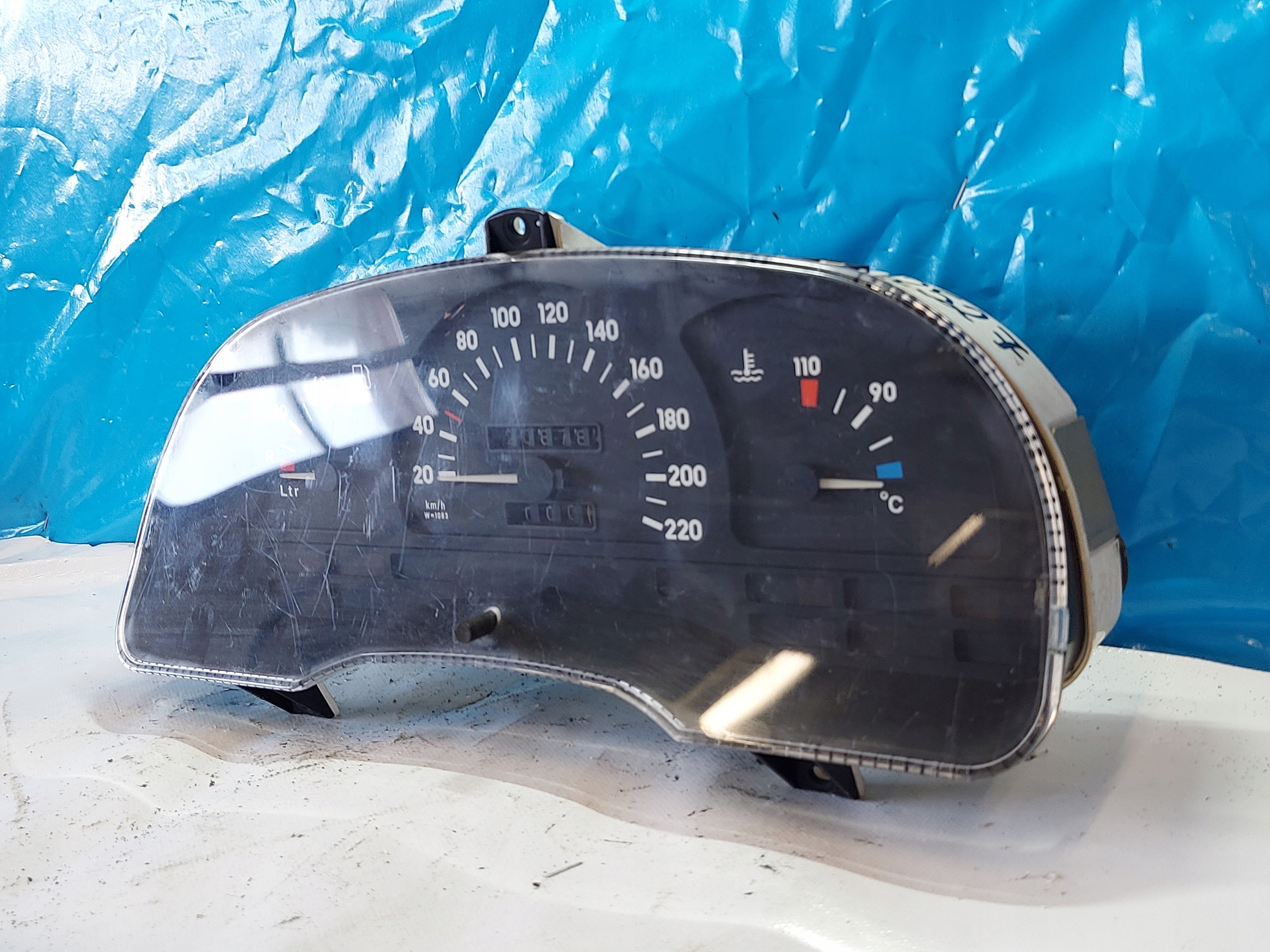budíky hodiny VECTRA A 1.6 B 90228507QT