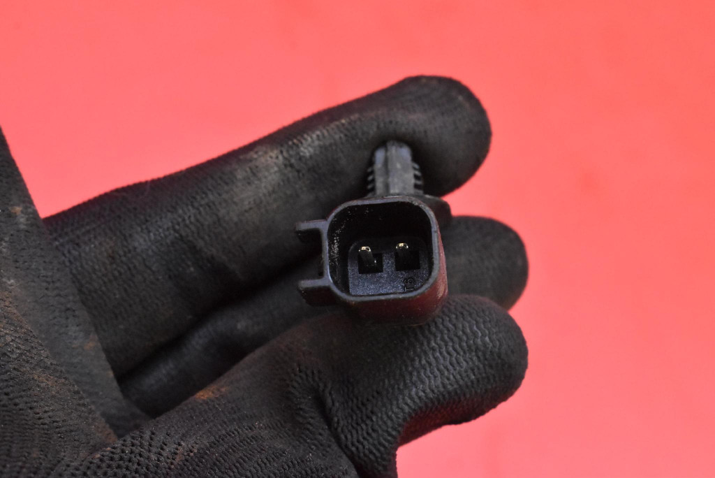 поворотный кулак, цапфа правая перед FORD ECOSPORT 2 II 1.0 100 ЛС 17-21