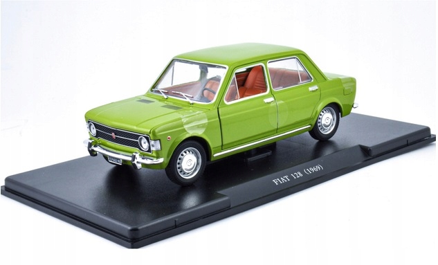 Fiat 128 Auto Vintage Edicola Itálie