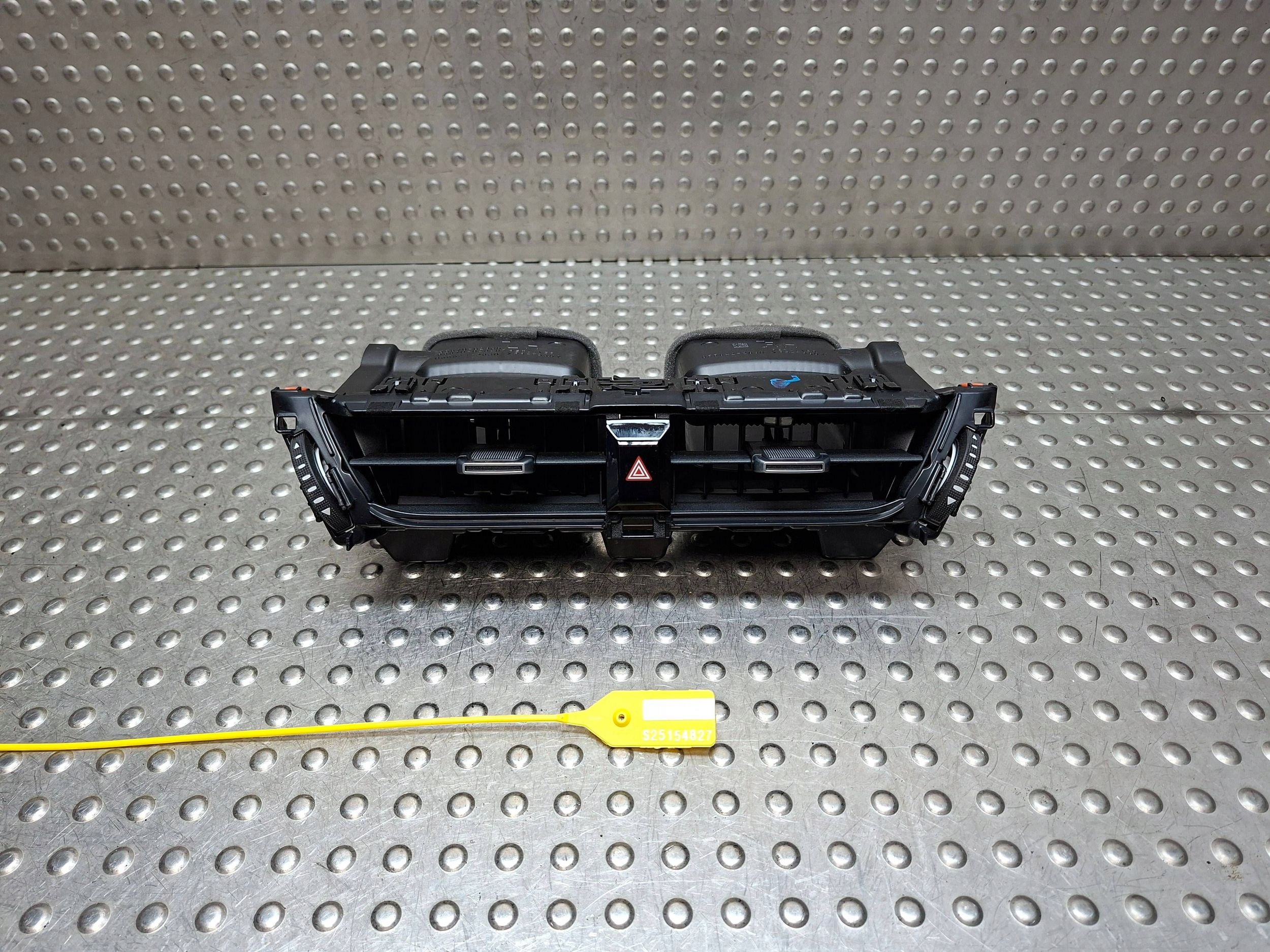 grid air conditioning devices central TOYOTA COROLLA E21 19- 55670-02830
