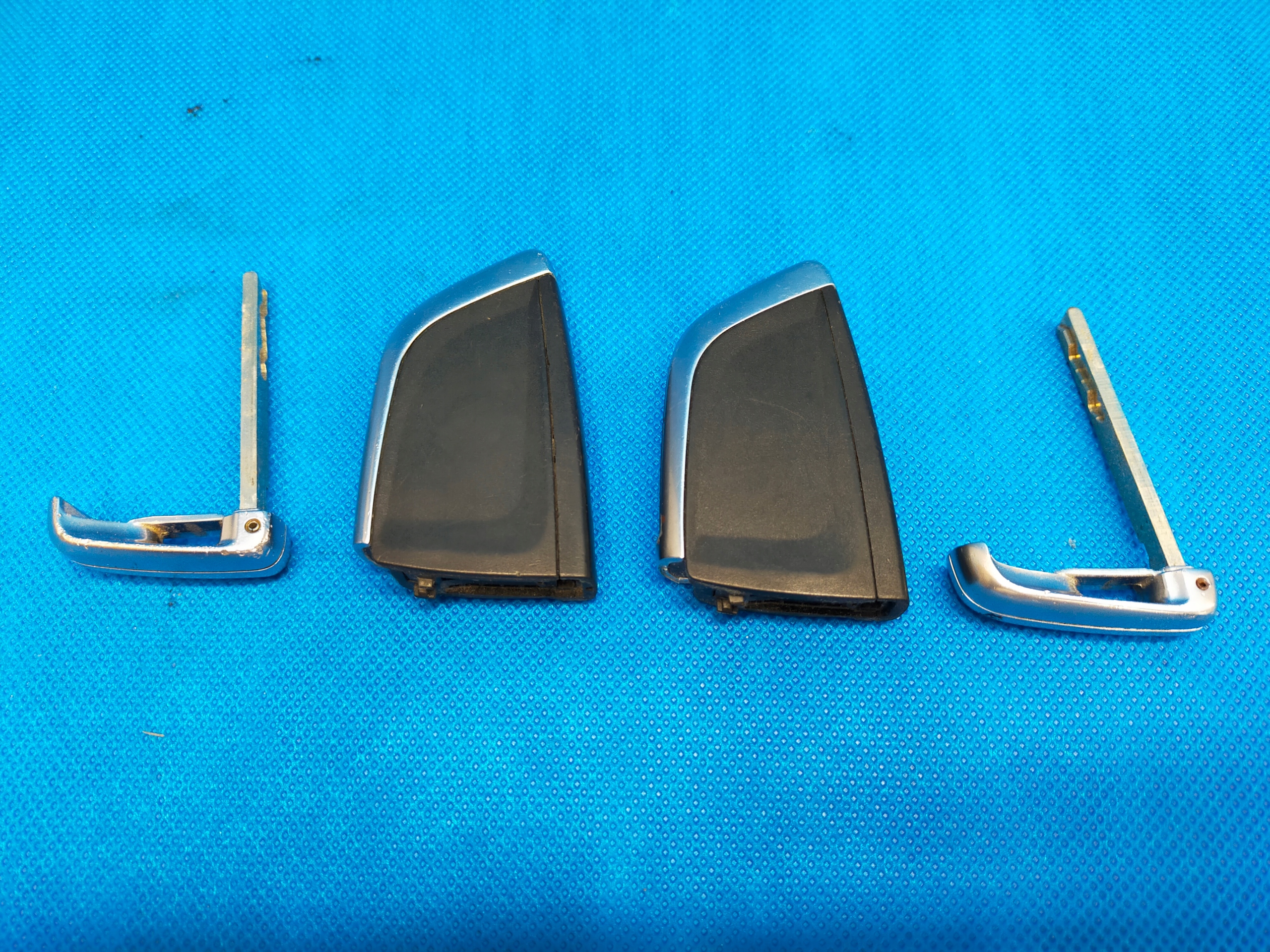 BMW X5 F15 2014 R XDRIVE 30 D 190KW PILOT KLUCZYK Z BDC 7409076 Numer katalogowy oryginału 51 21 7 409 076 51217409076 51 21 0 040 567 0040567 51210040567