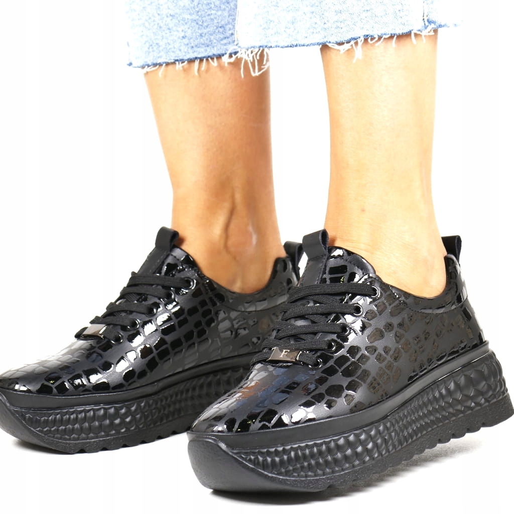 Černé Tenisky Z Kůže, Polobotky Na Silné Podrážce, Módní Lak, New 37