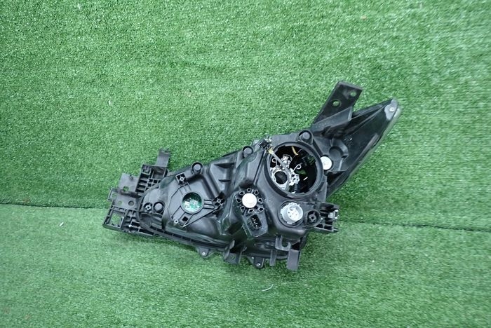 MAZDA 3 XENON 13-17 reflektor right light right BHR251030