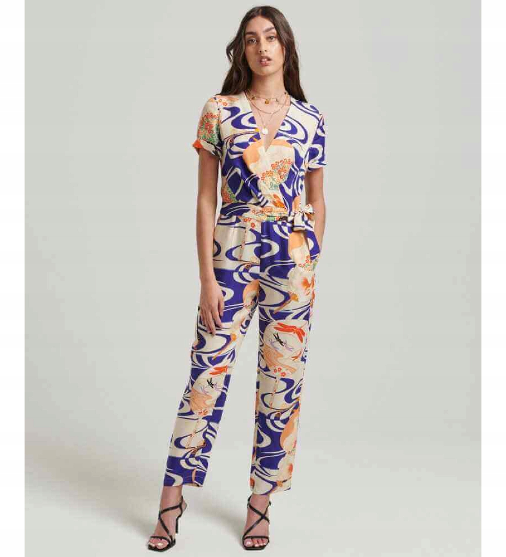Superdry Vzorovaná Kombinéza S Vázáním (40)