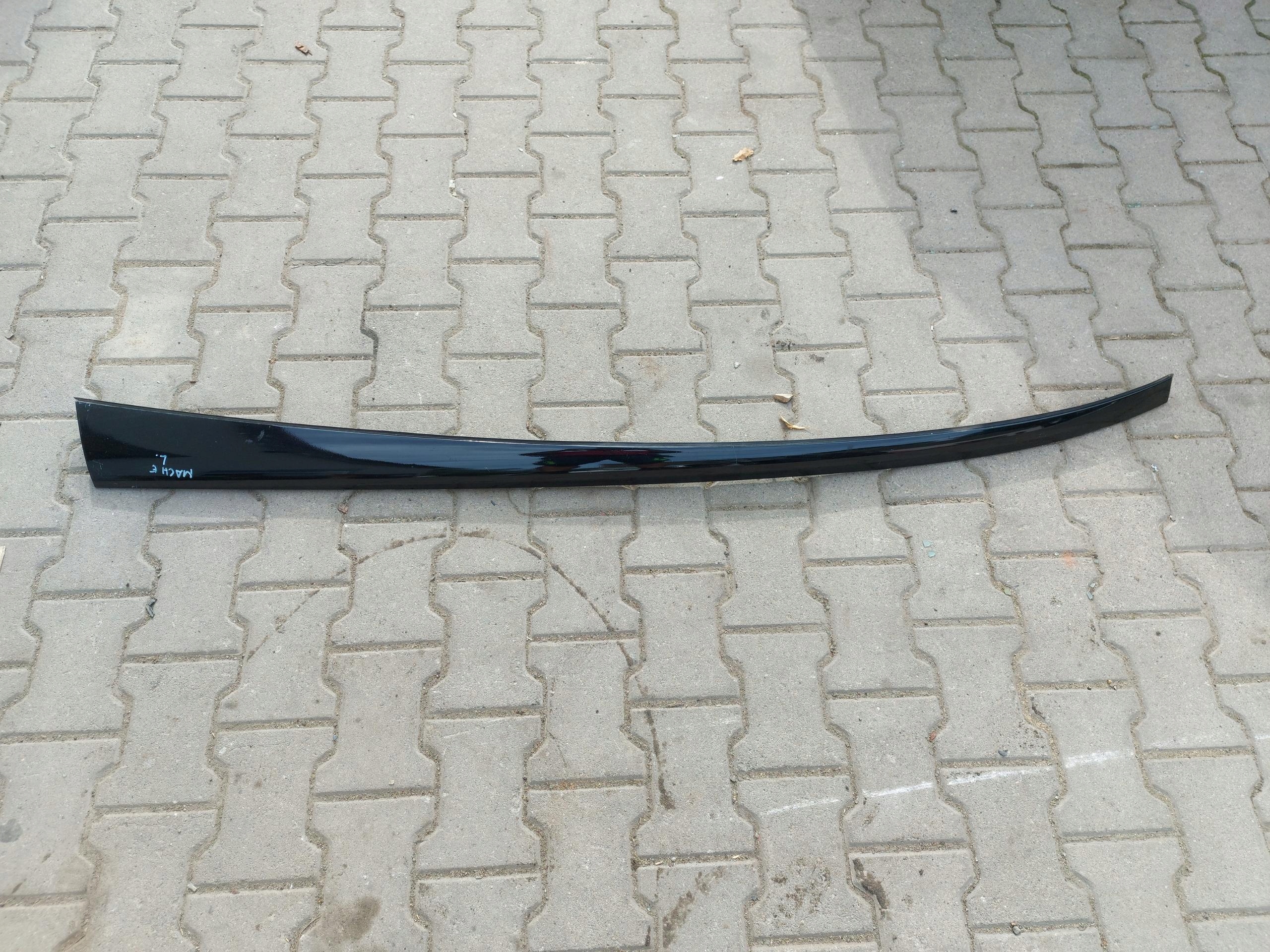 Ford Mustang Mach-E moulding roofs left LJ8B-R50462-A