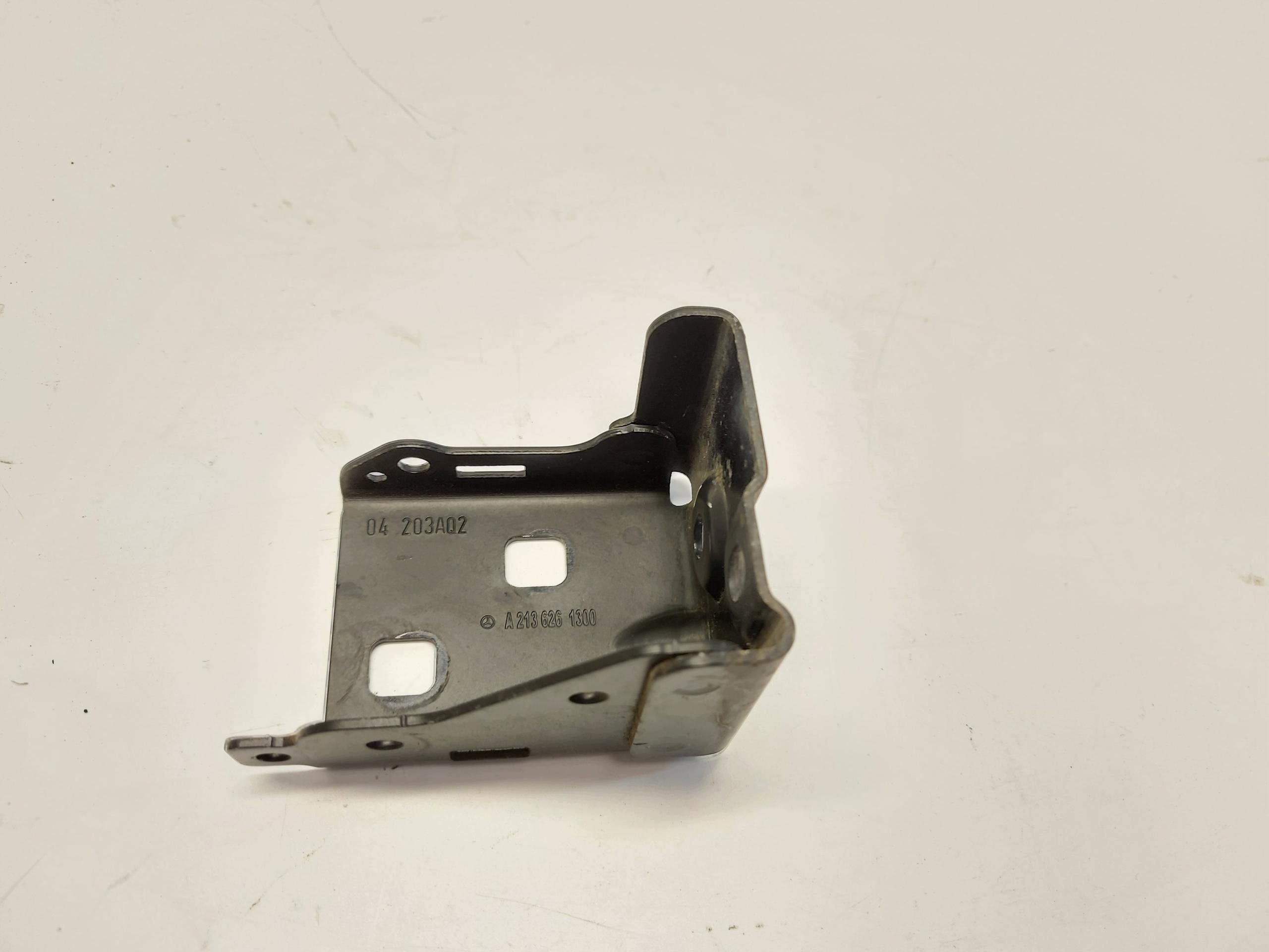 MERCEDES W213 E300de console holder supports front right A2136261300
