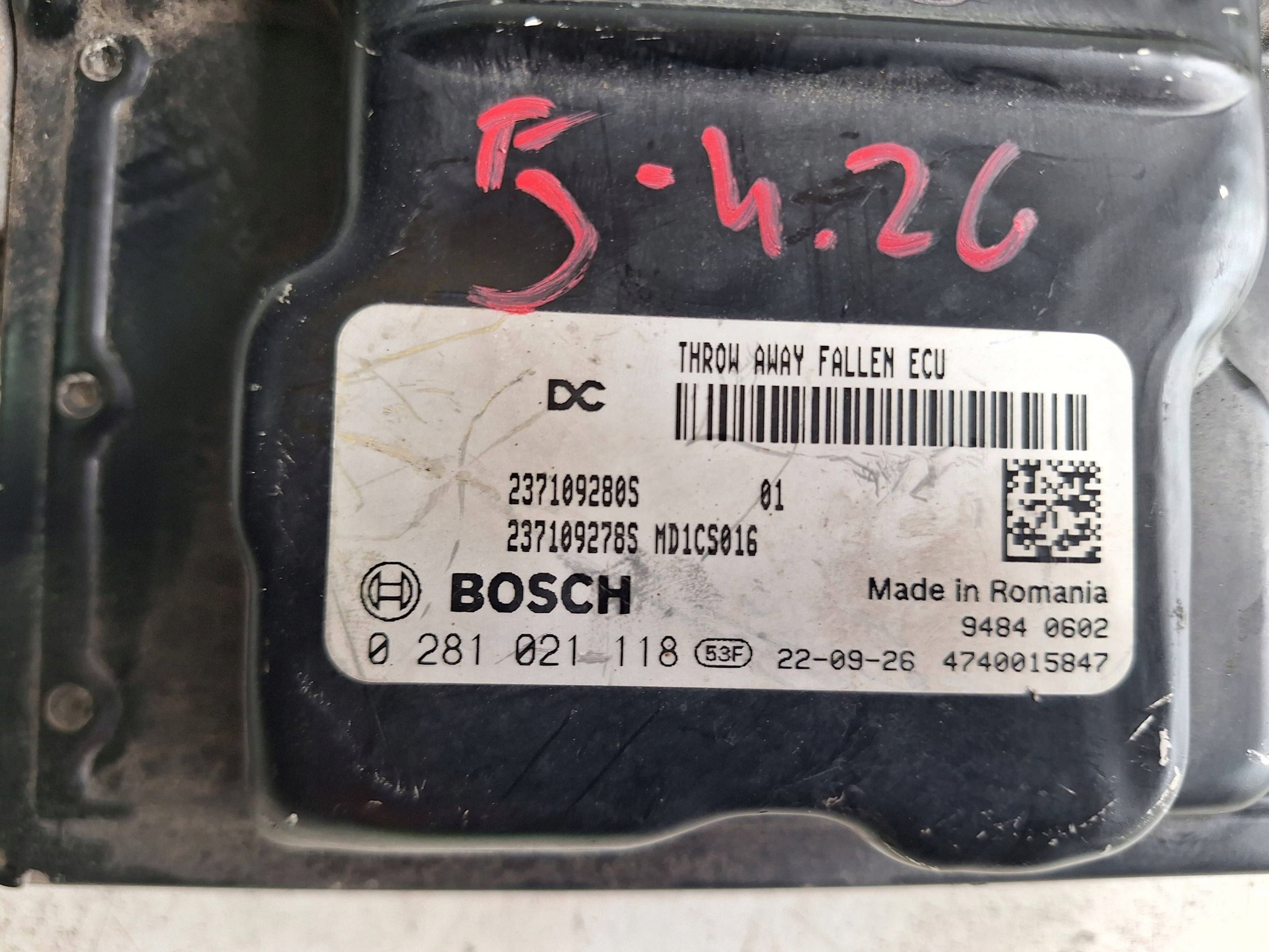 RENAULT computer control unit of the engine 0281021118 BOSCH 237109280S