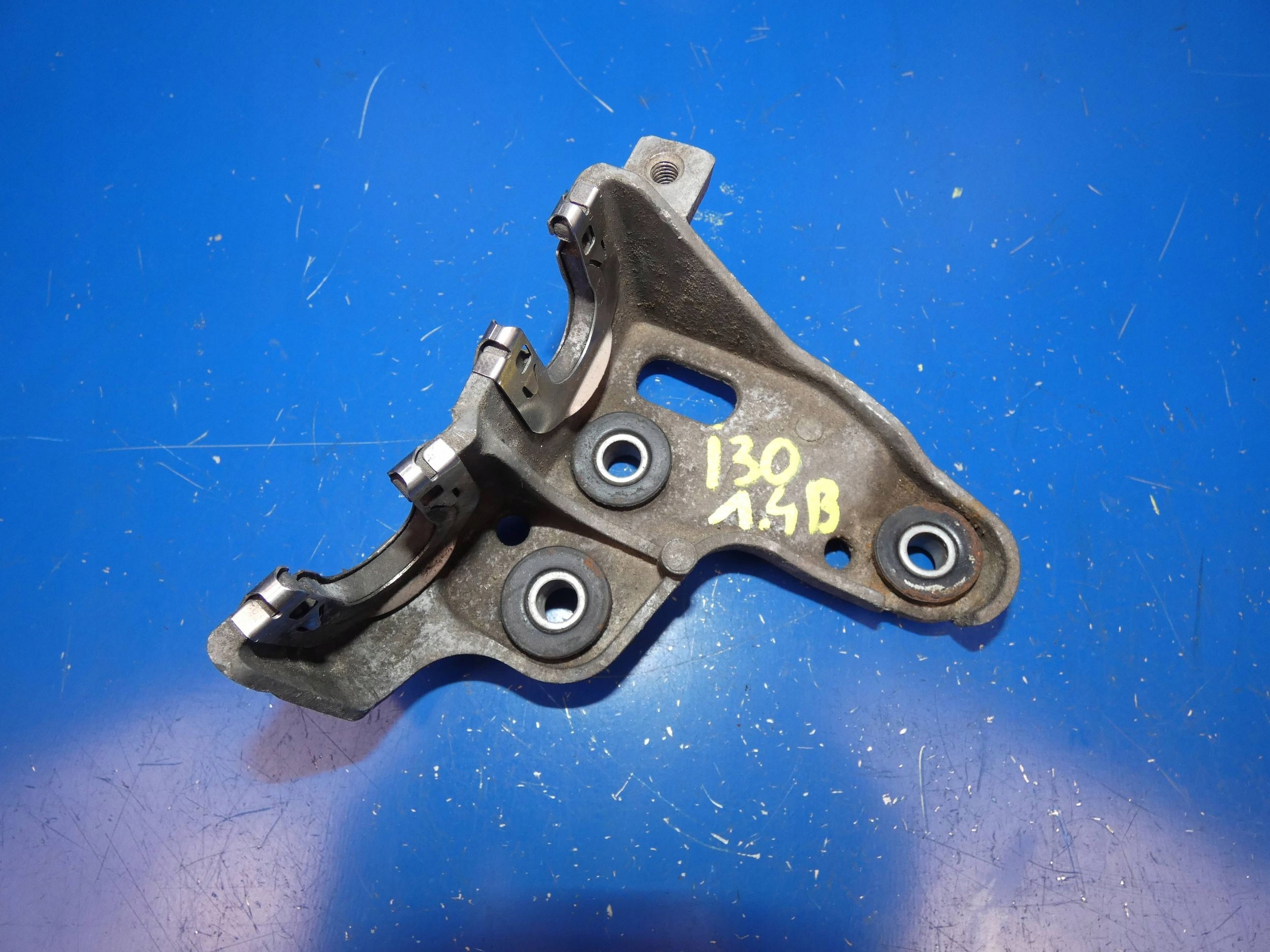 HYUNDAI I30 II IX20 I40 CEED 1.4 16V Support Support plaque Moteur