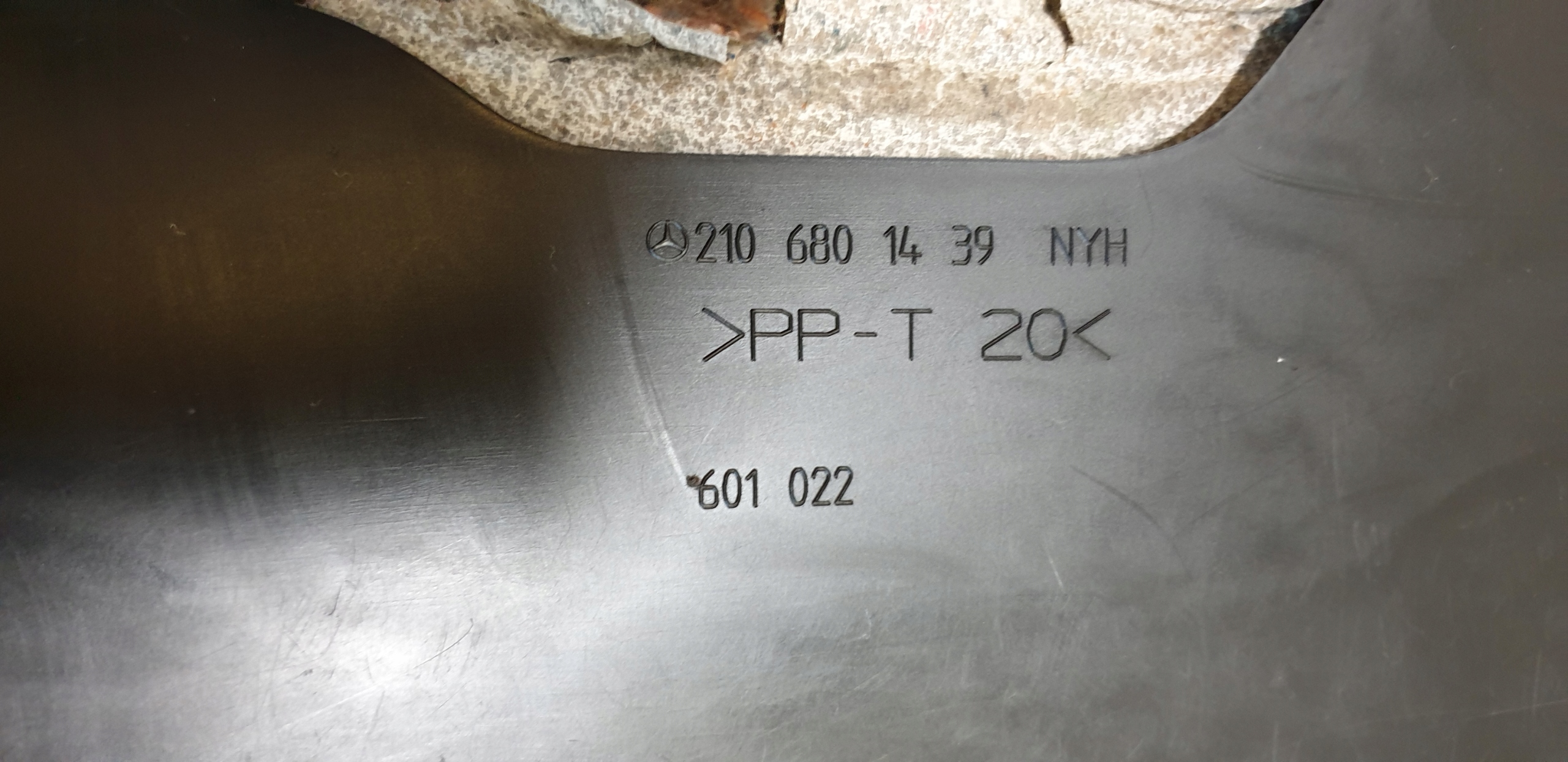 cover below DESKE cover lower MERCEDES E W210 EU OE