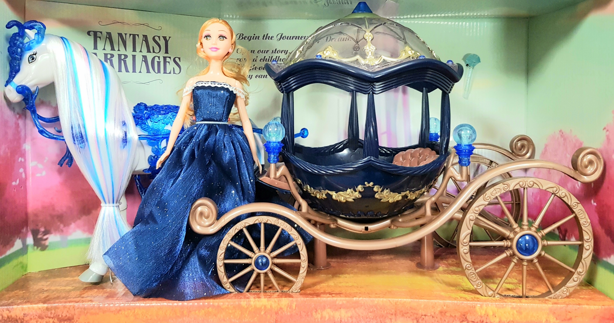 Kareta z koniem chodzącycm B/O 5412