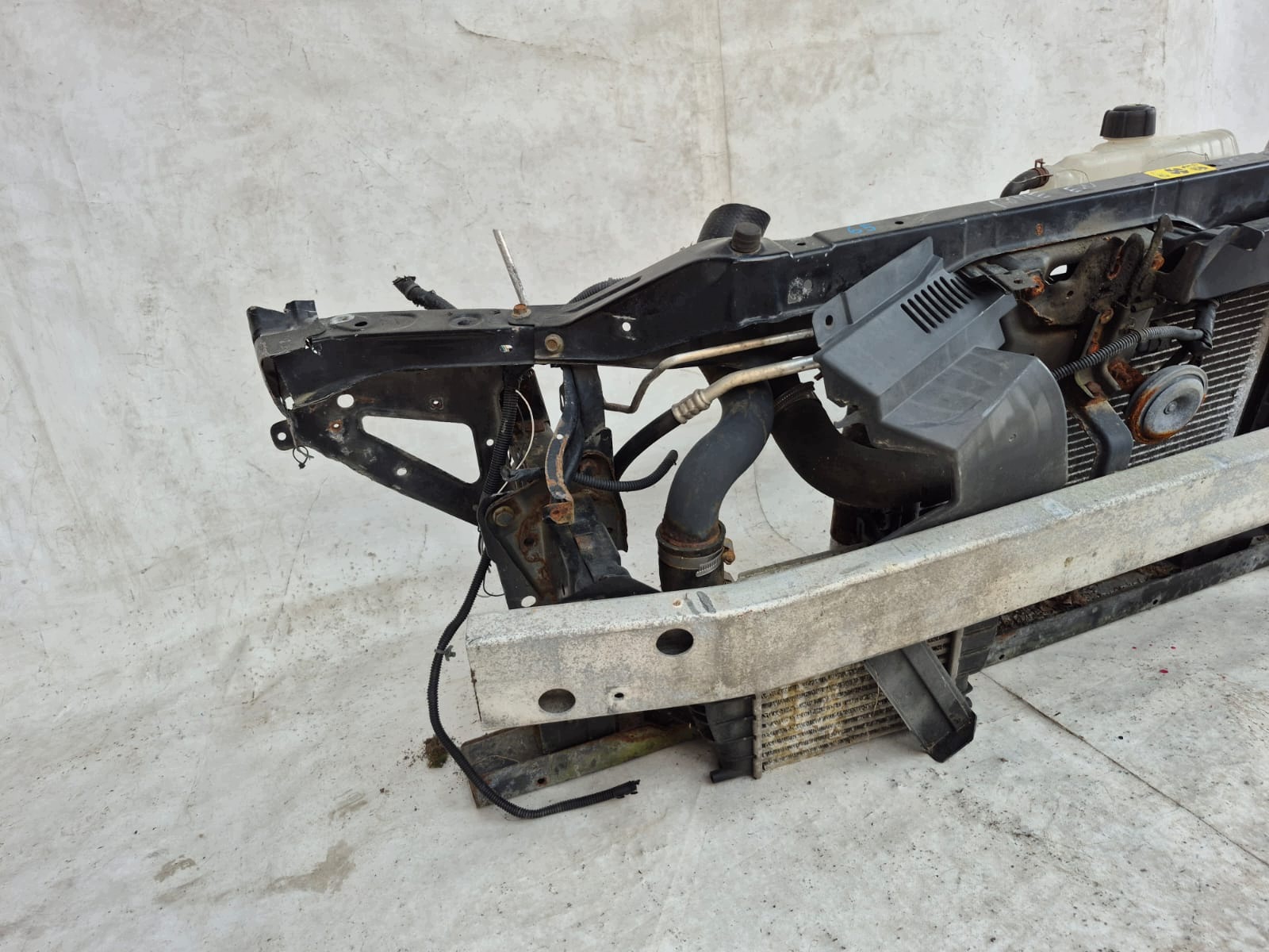 NISSAN NOTE E11 06- front body wall front pillar radiator