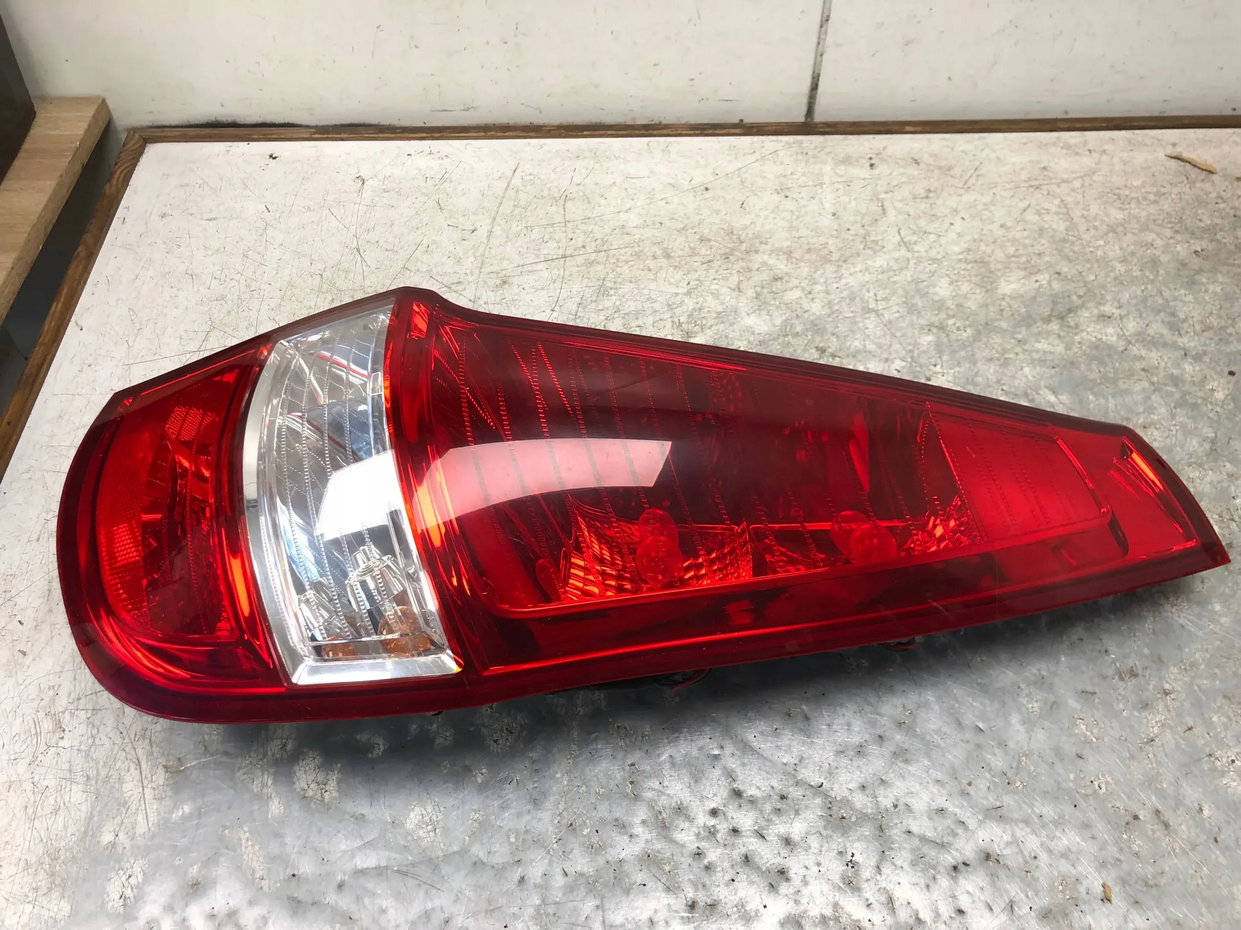 light right rear part HYUNDAI I30 KOMBI 92402-2R1