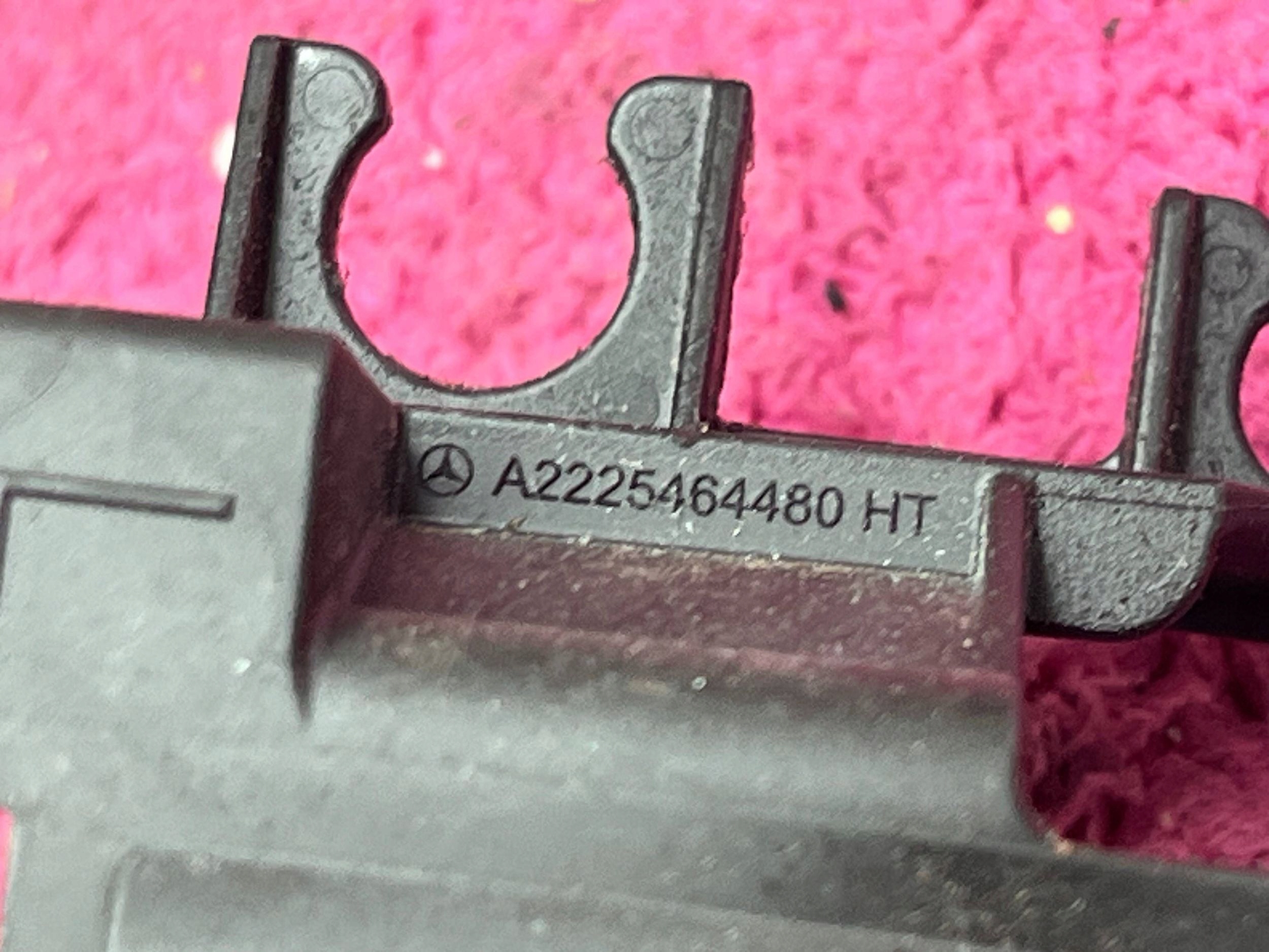 bracket holder original Mercedes-Benz S W222 2225464480