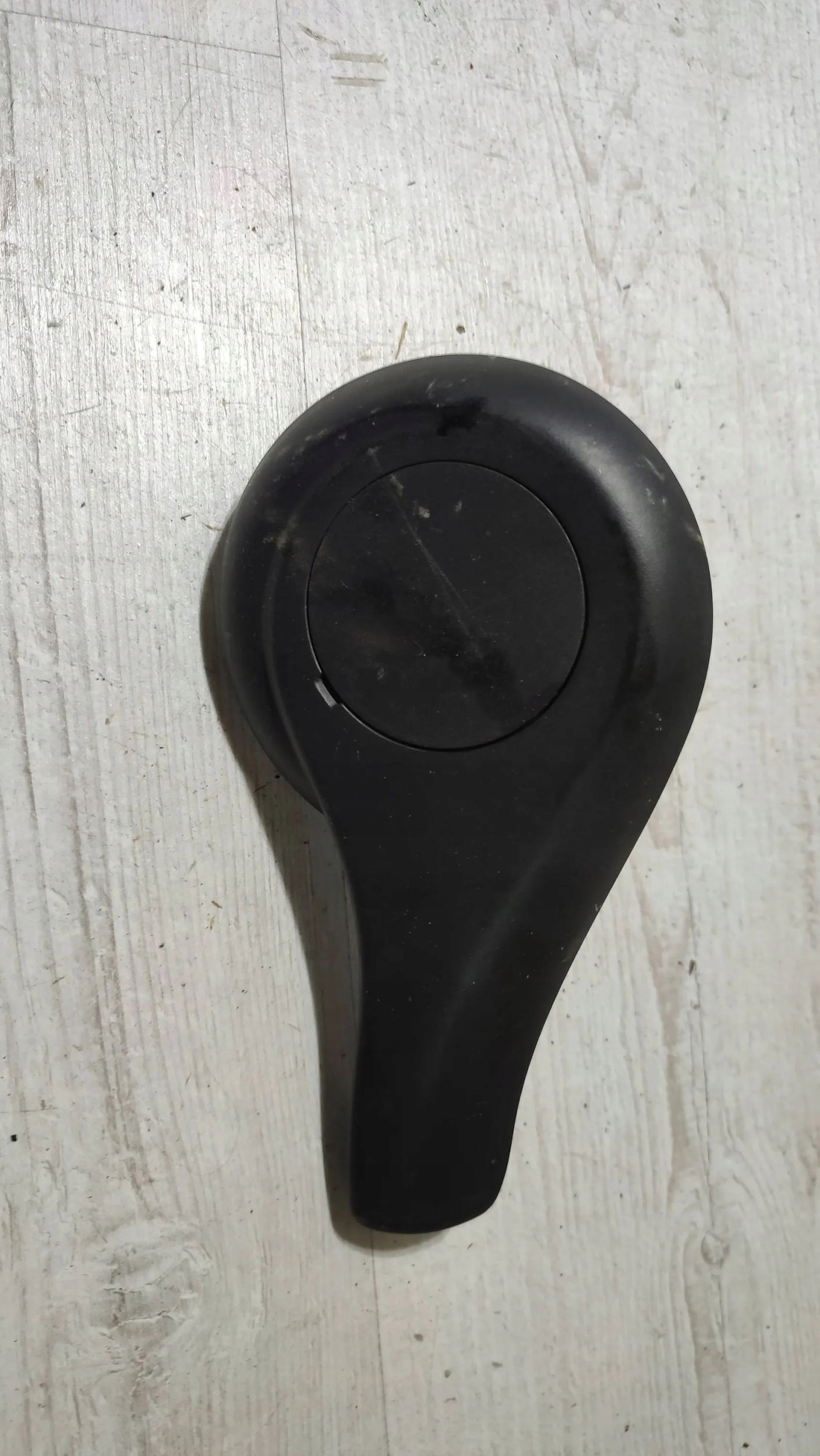 Renault Kadjar 17r 1.5dci bracket do control seat