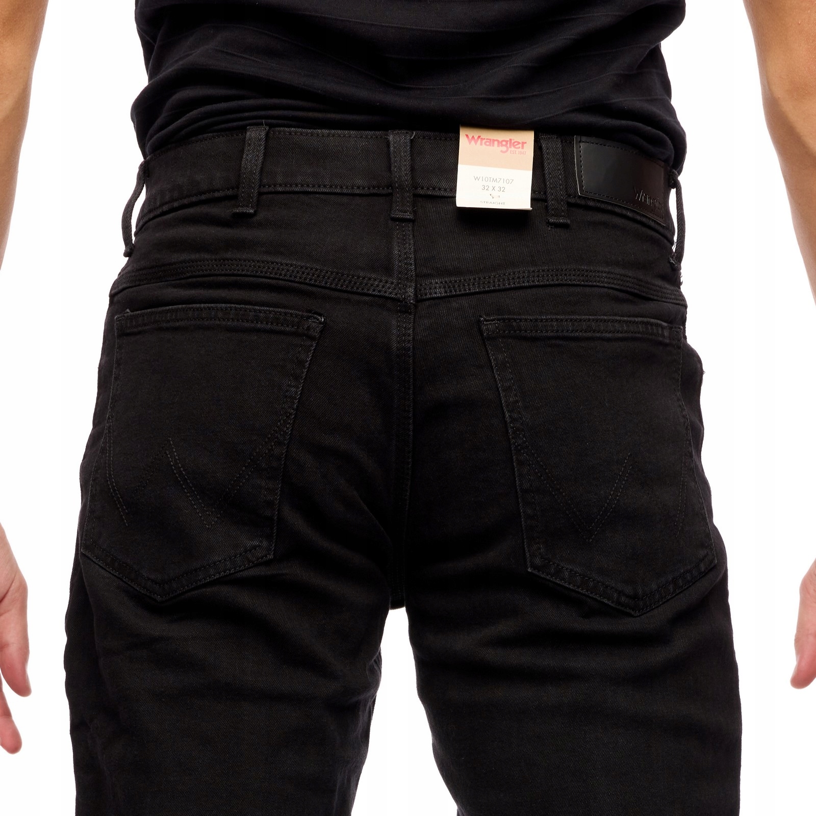 WRANGLER STRAIGHT BLACK RINSE W10TM7107 34/30 Marka Wrangler