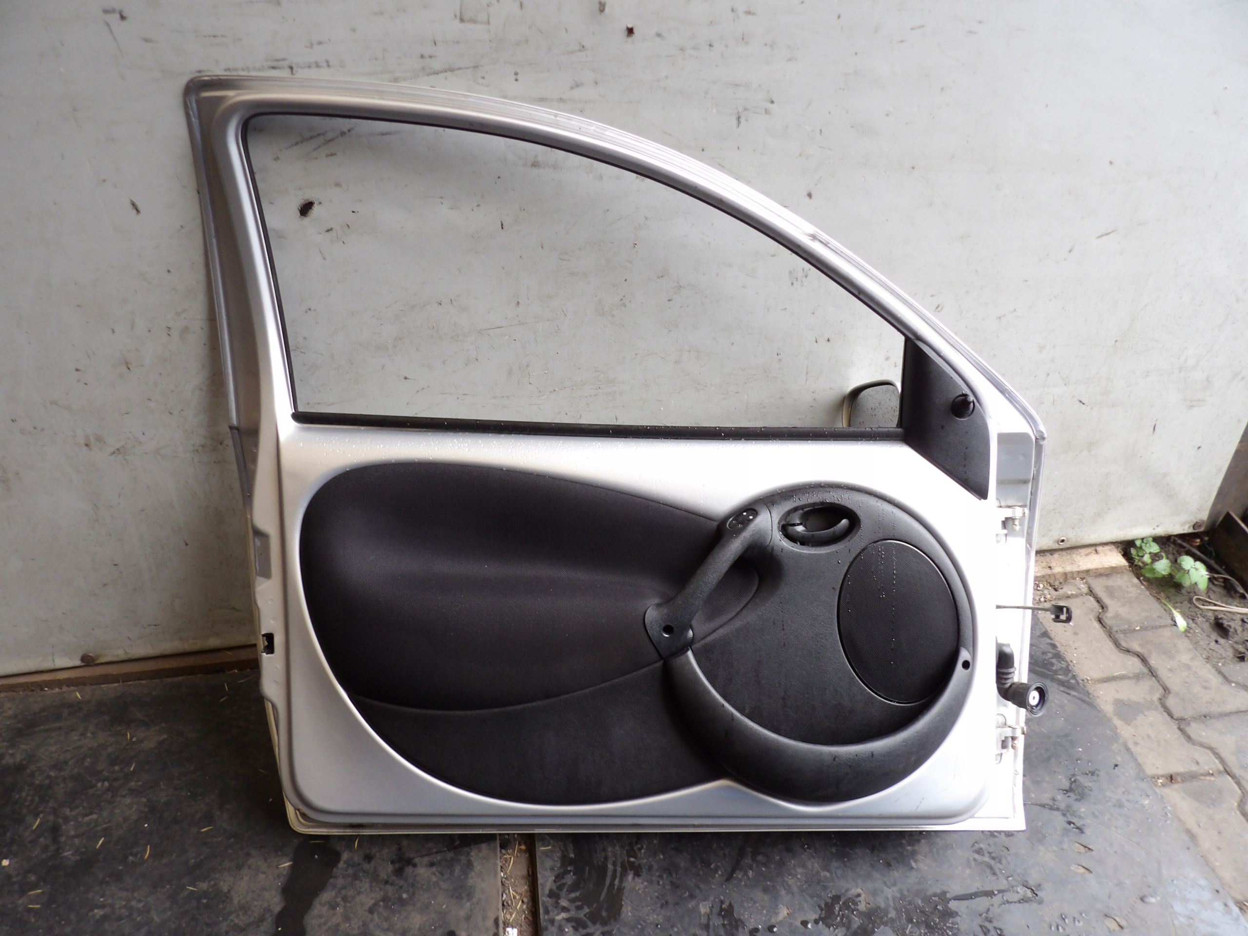 Ford Ka and door front left HB 3D lak. 61 lift