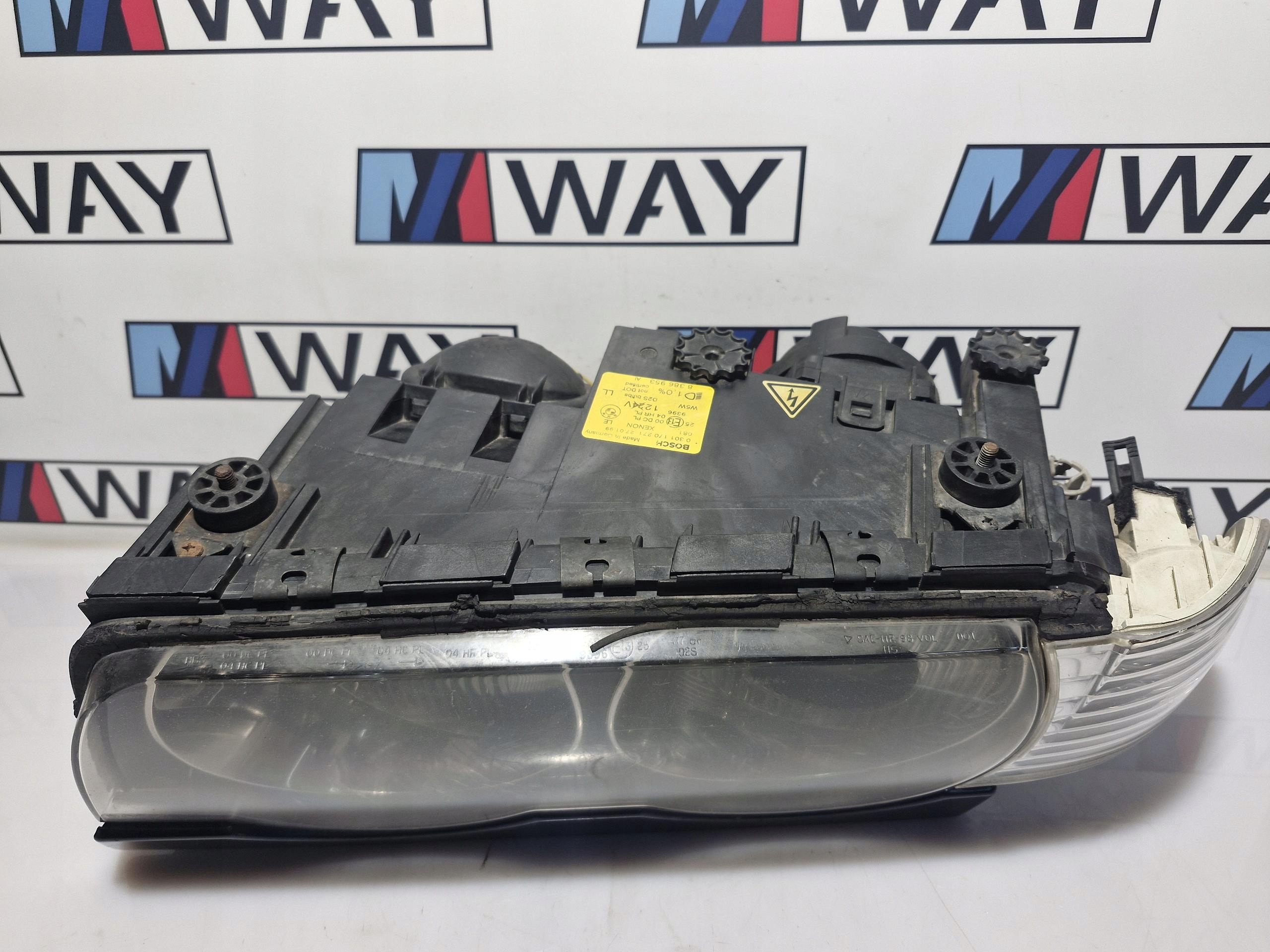 BMW E38 LIFT light front left XENON EUROPA 8386953