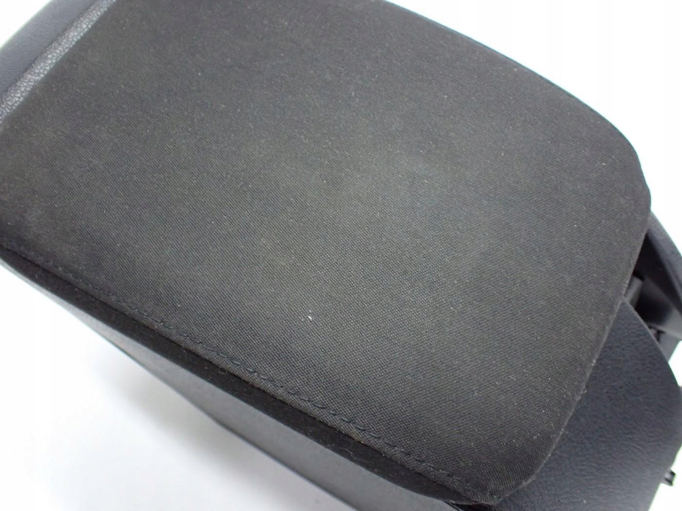 тунель подлокотник европа оригинал 1K5864251C 1K0863243A vw SCIROCCO 08R