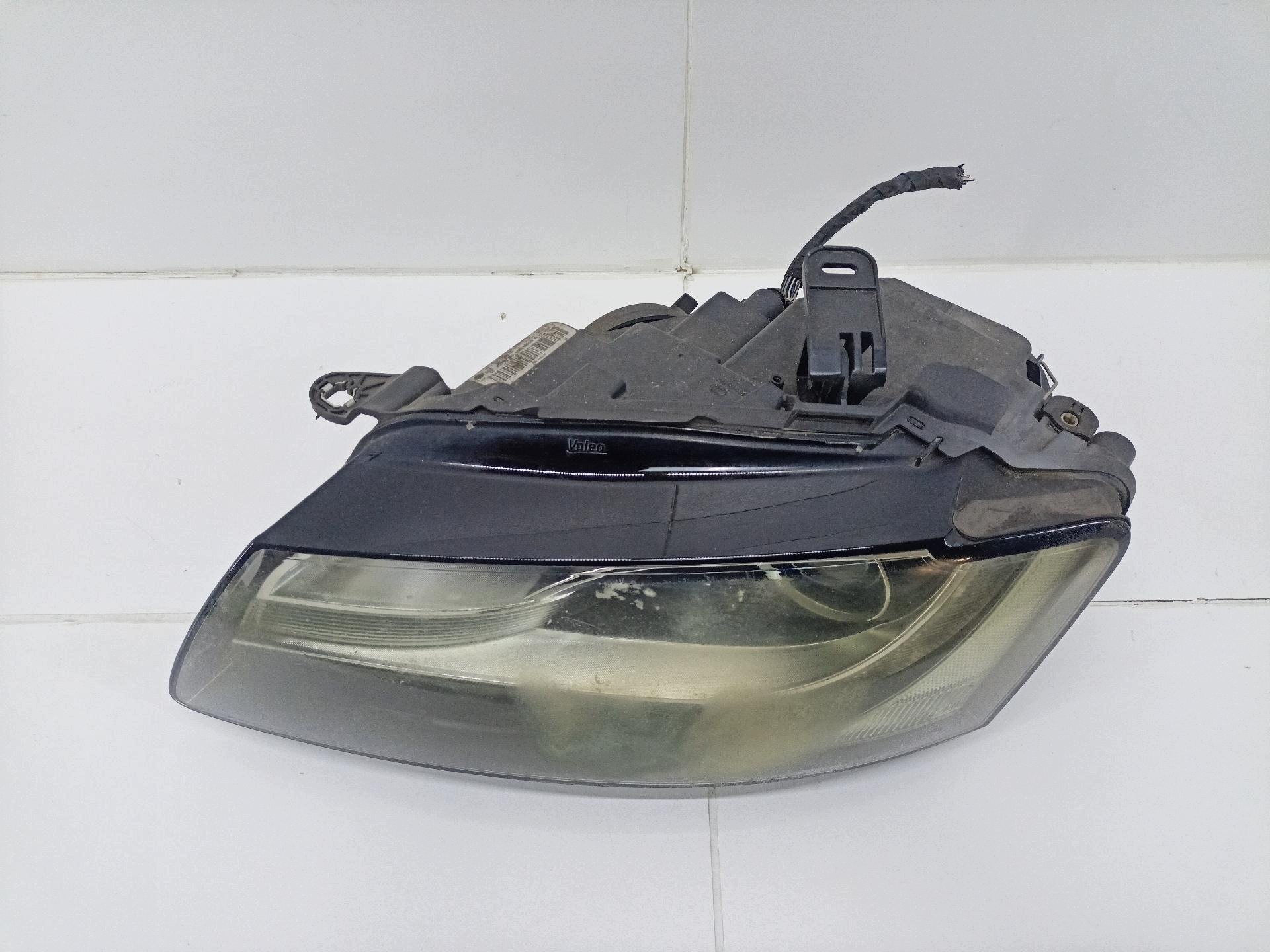 light front left side Audi A5 8T 2010 8T0941003AL