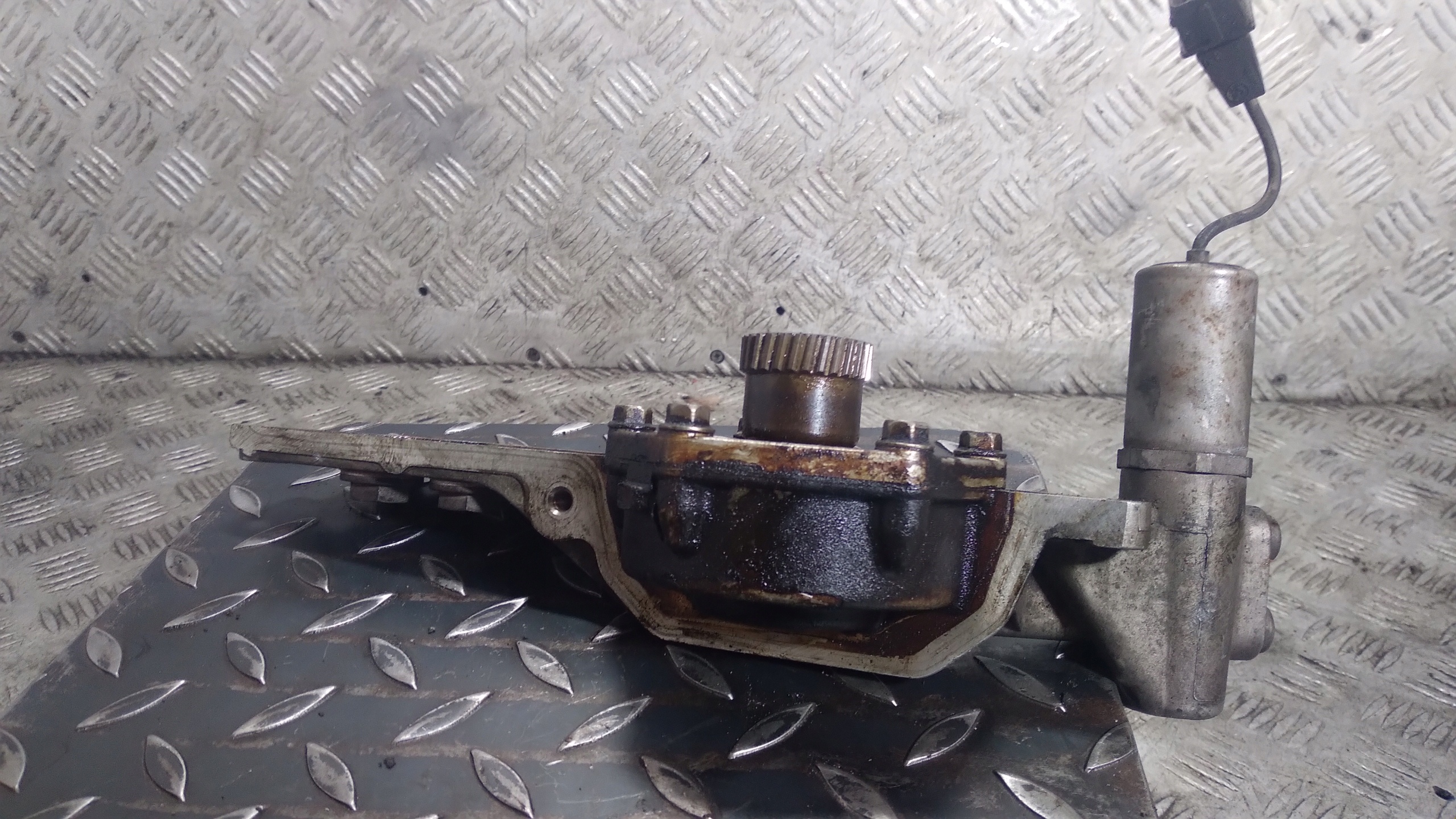Régulateur VANOS BMW E39 17384059 Z Moteur M52 B20