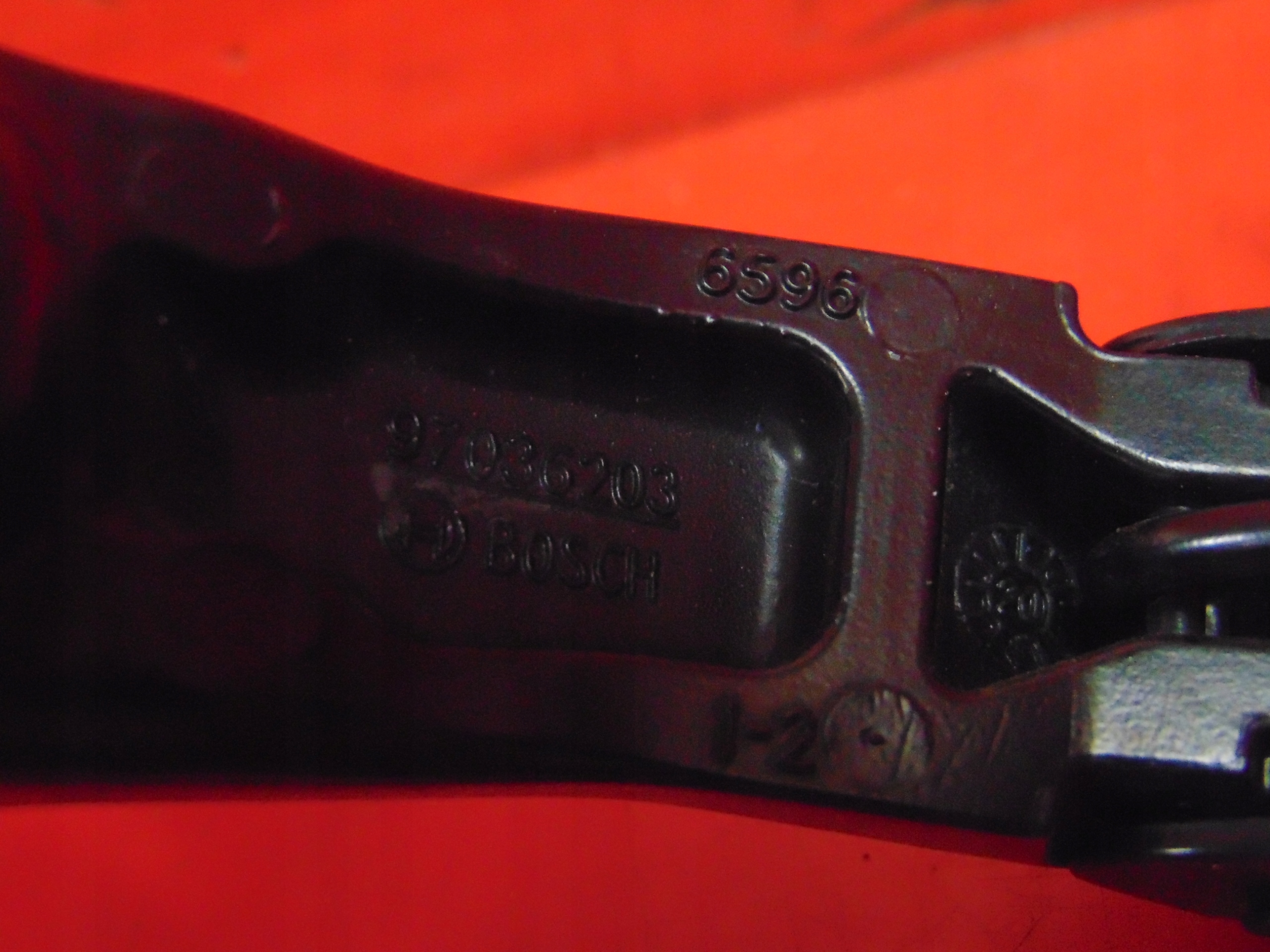 AUDI A3 8Y wiper arm right left front KPL