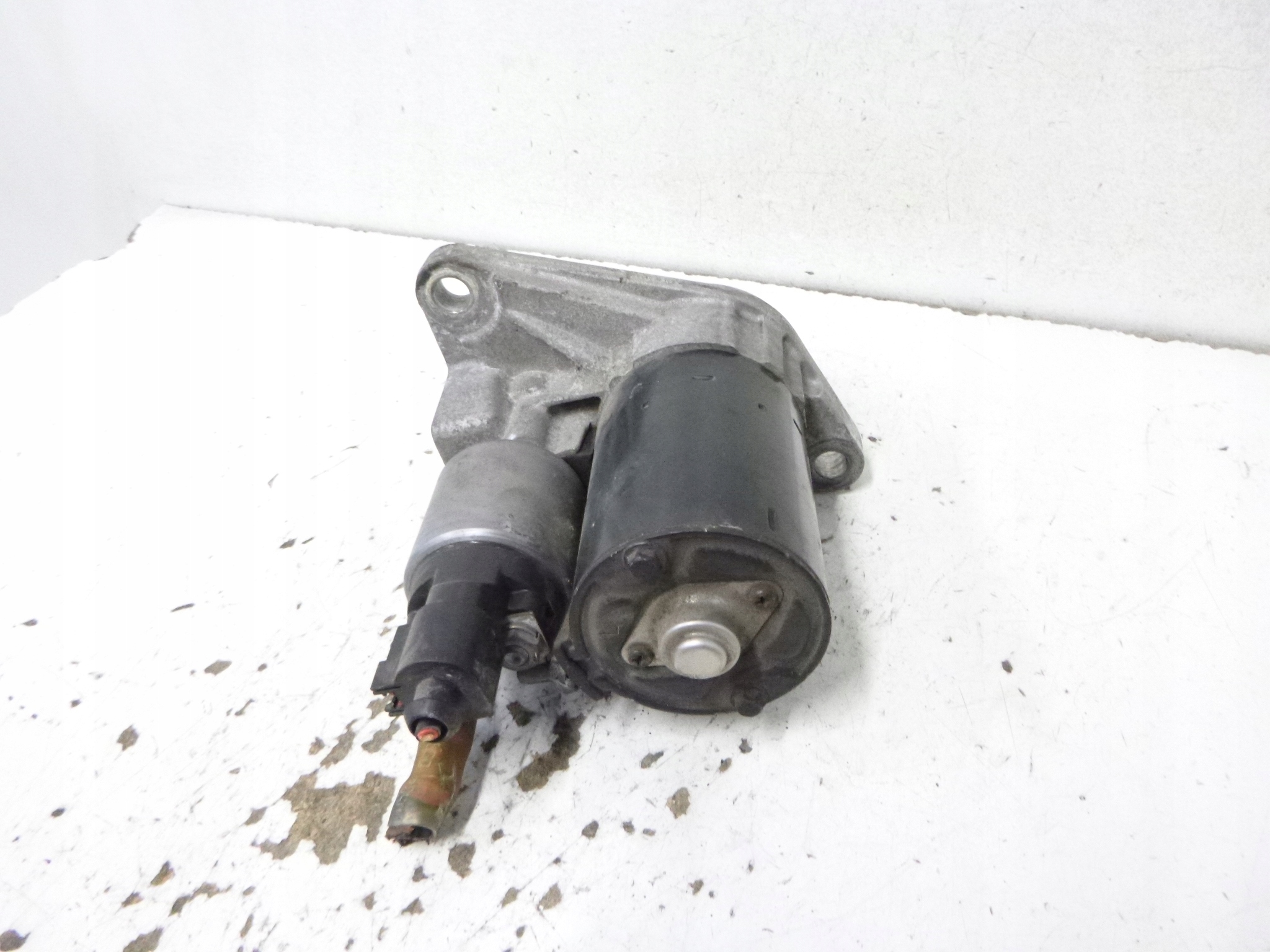 starter VW Golf V 1.4 10 zebow 2006r. 0001120406