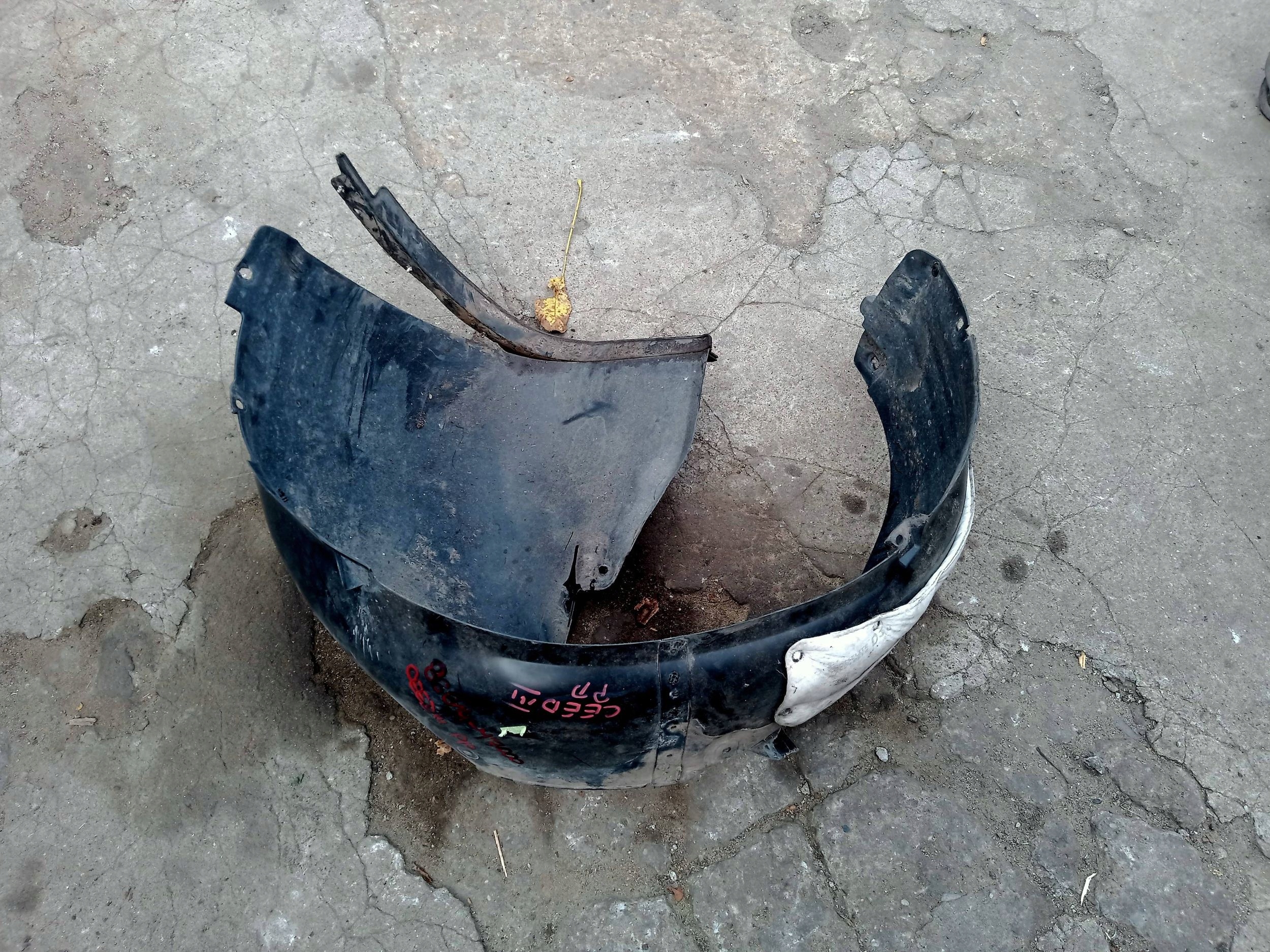 KIA CEED III 18- mudguard front front right 86814-J7000