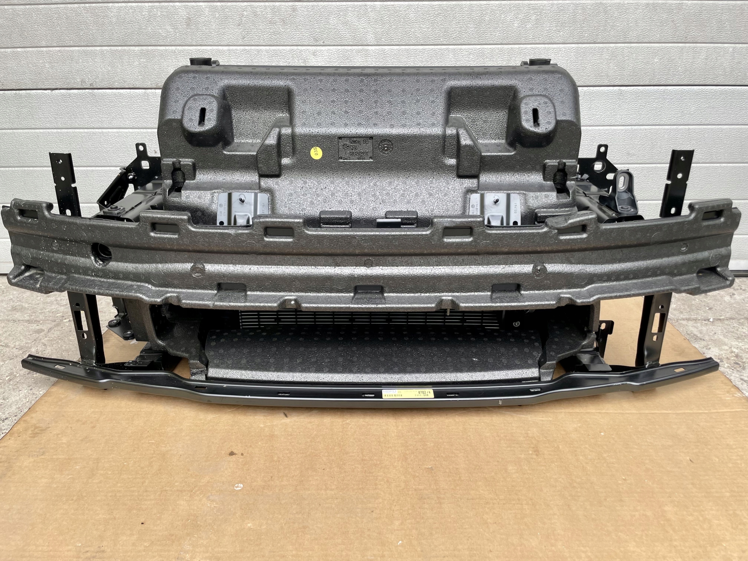 AUDI Q4 E-TRON SLINE NOWY PAS PRZEDNI KOMPLETNY CHŁODNICE WENTYLATOR