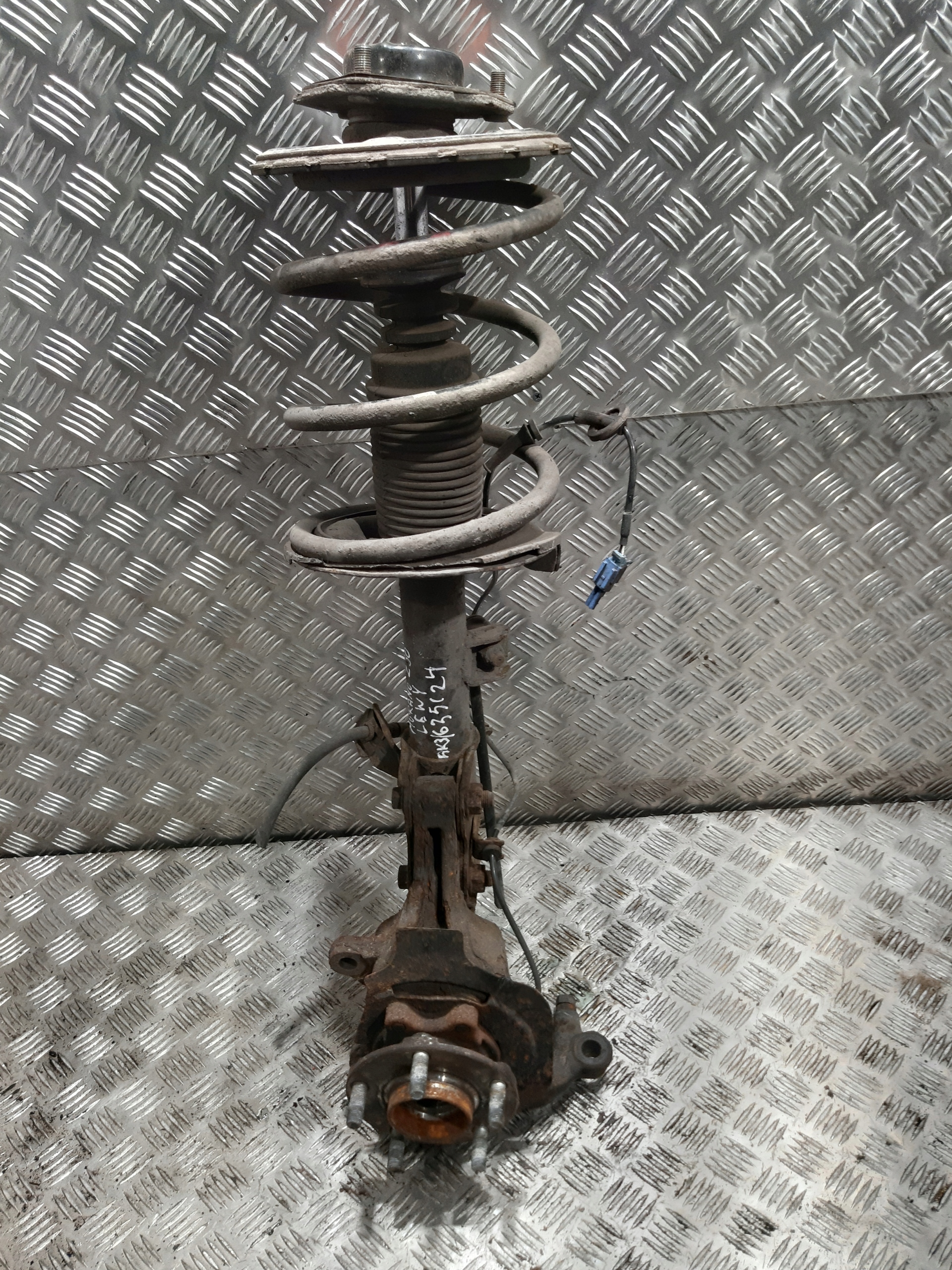 NISSAN MURANO Z50 3.5 V6 McPherson swing shock absorber left front