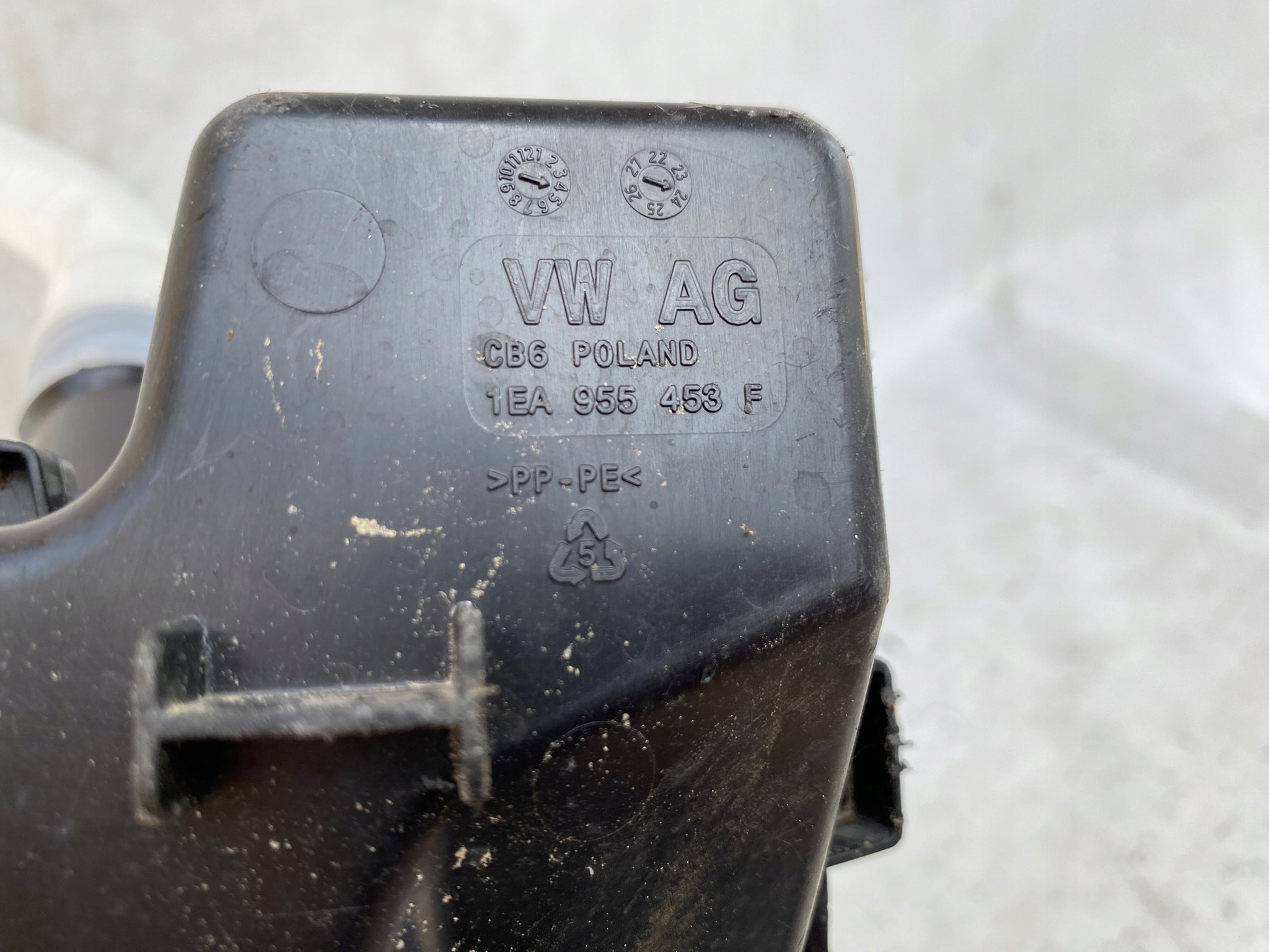 VW ID.3 ID.4 19- Behälter Spritzdüse 1EA955448B 1EA955453F