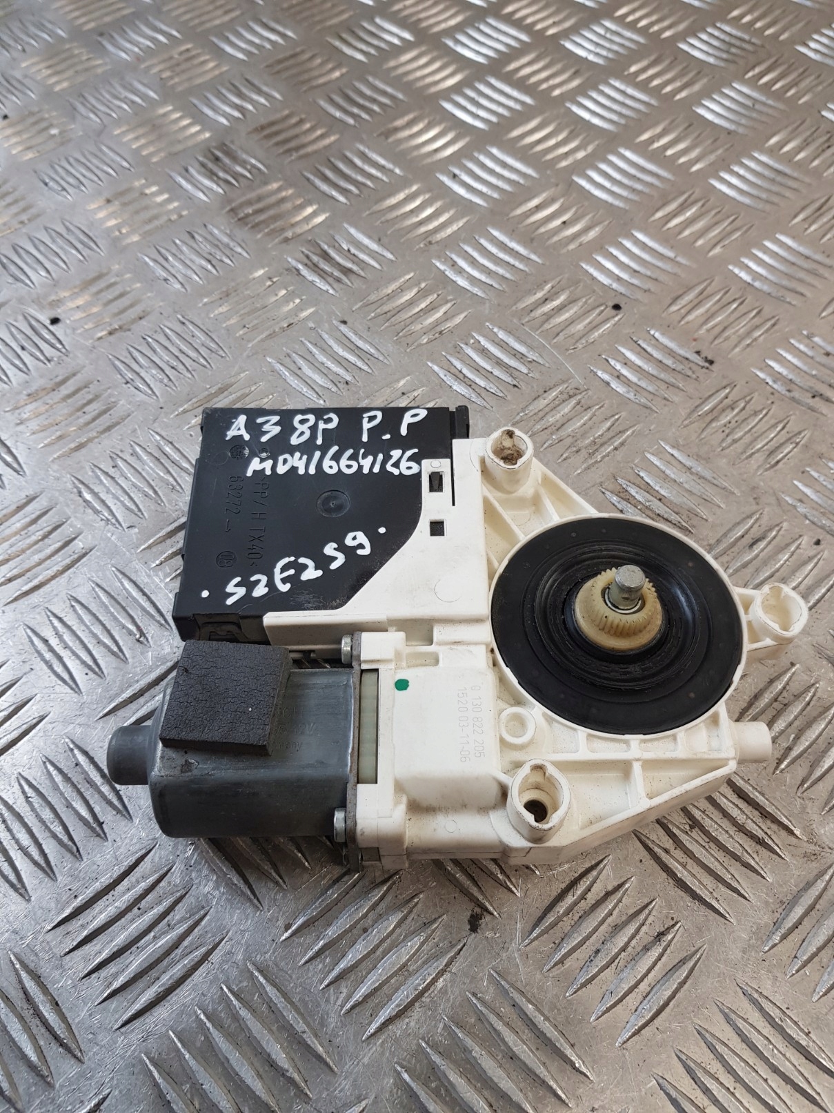 mini motor windows right front 8P0959802A AUDI A3 8P 04R