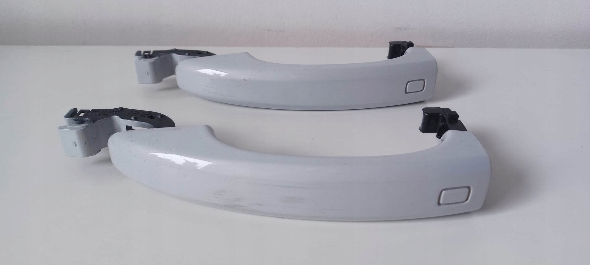 handle left AUDI A4 A5 Q5 8T0837205A