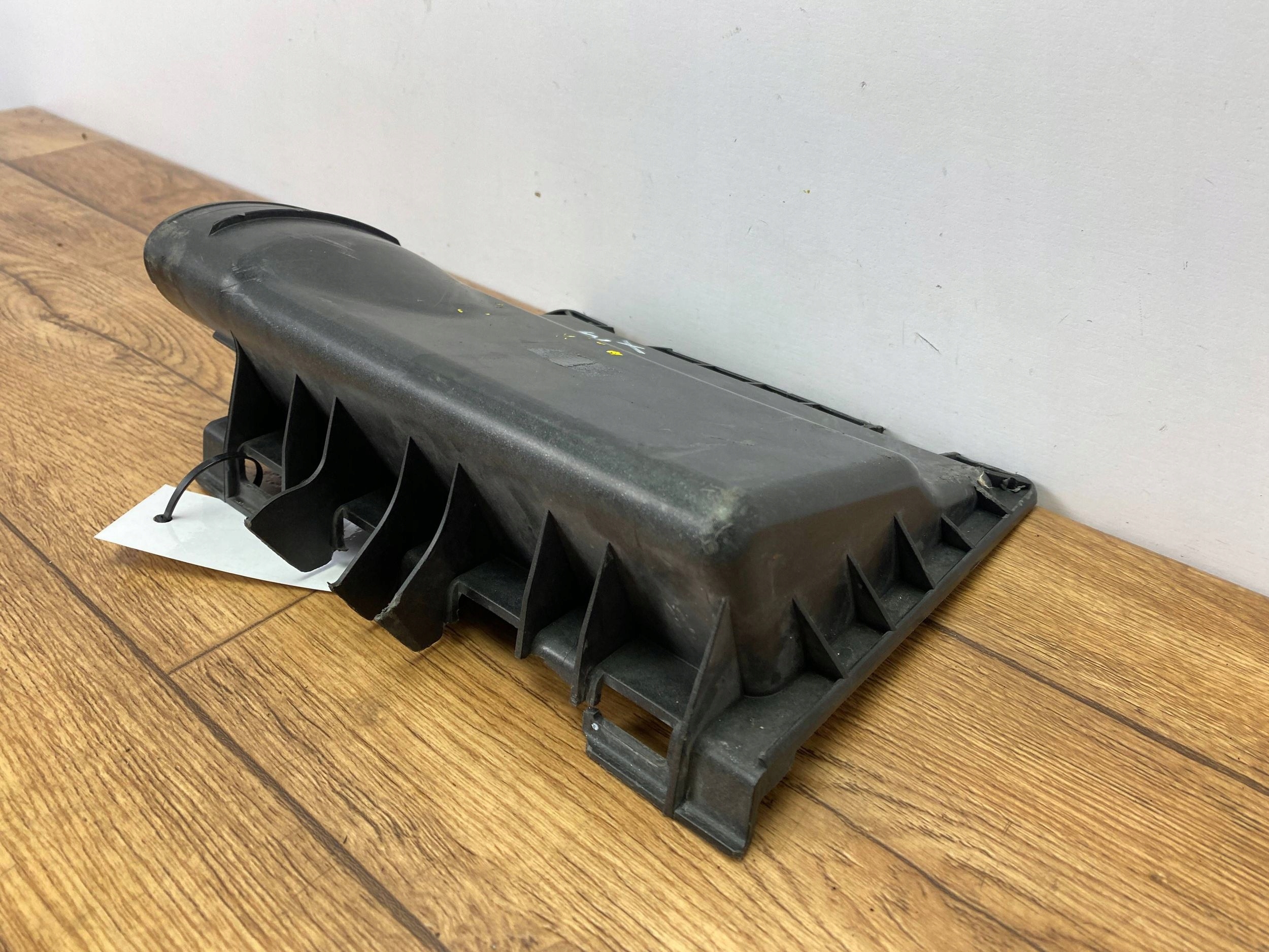 Halter obudowy filter luft Chevrolet Corvette C6 2005