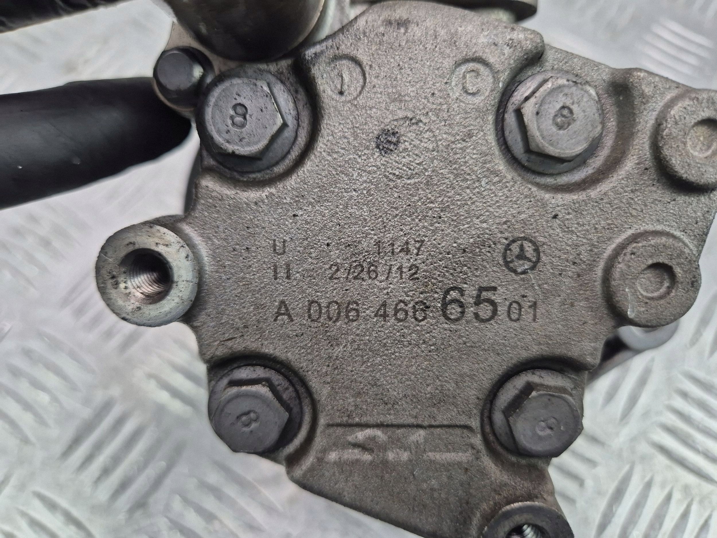 Mercedes C200 CGI W204 servo pump A0064666501