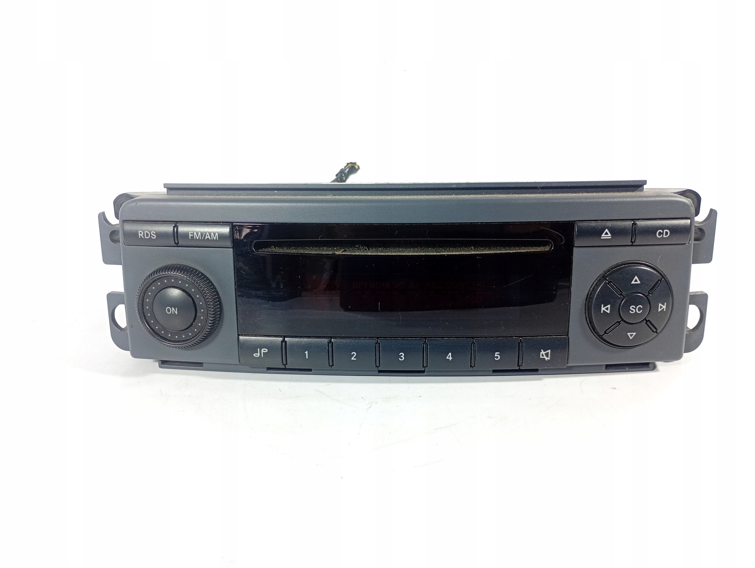 SMART FORFOUR 04-06 RADIO CD does not have KODU OE A4548200379