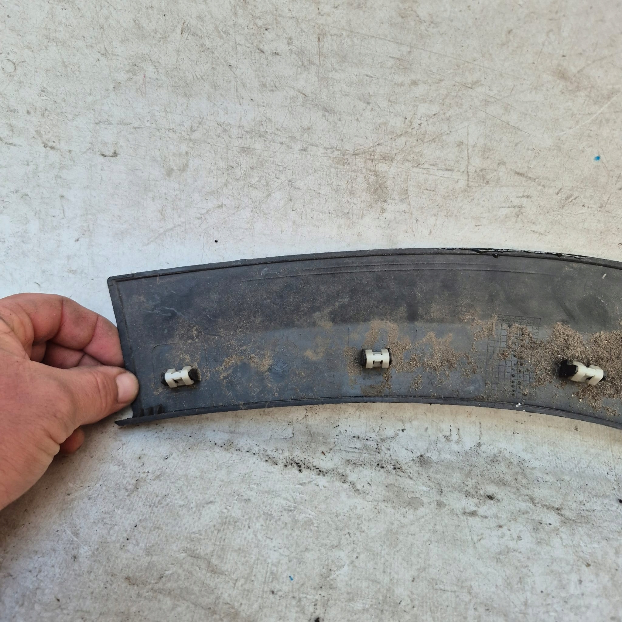PEUGEOT 2008 and 1 LIFT 16-19 moulding cap right front