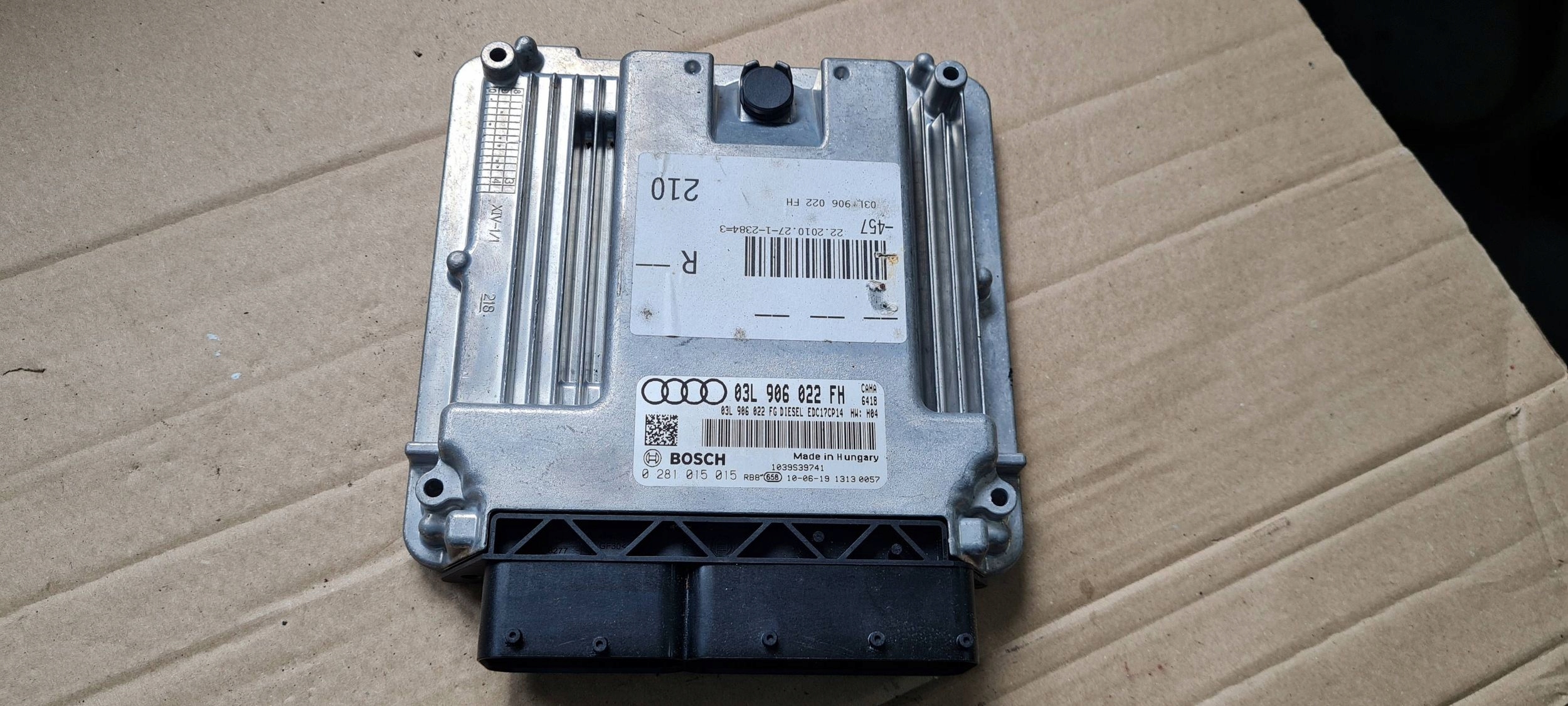 A6 C6 LIFT module control unit computer of the engine ECU 2.0 TDI 03L906022FH