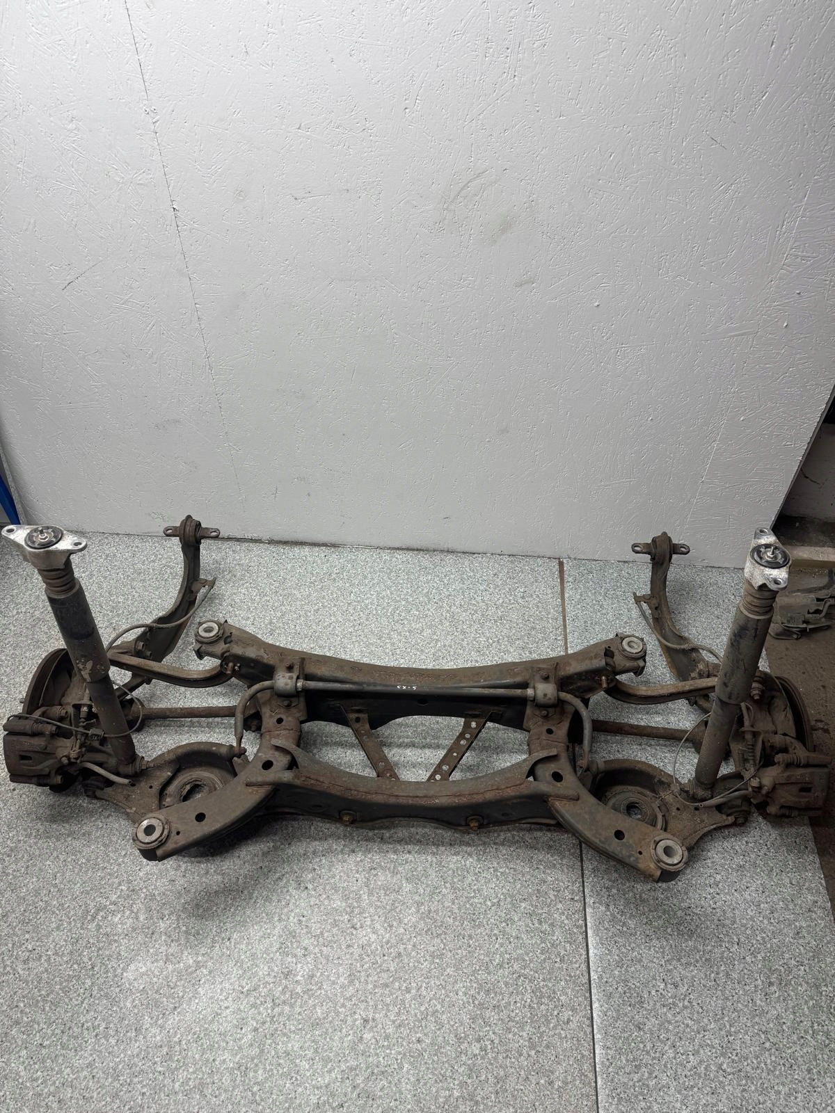 SANKI BELKA TYŁ OŚ TYLNA ZAWIESZENIE MAZDA CX5 CX-5 2012-2017r 2WD