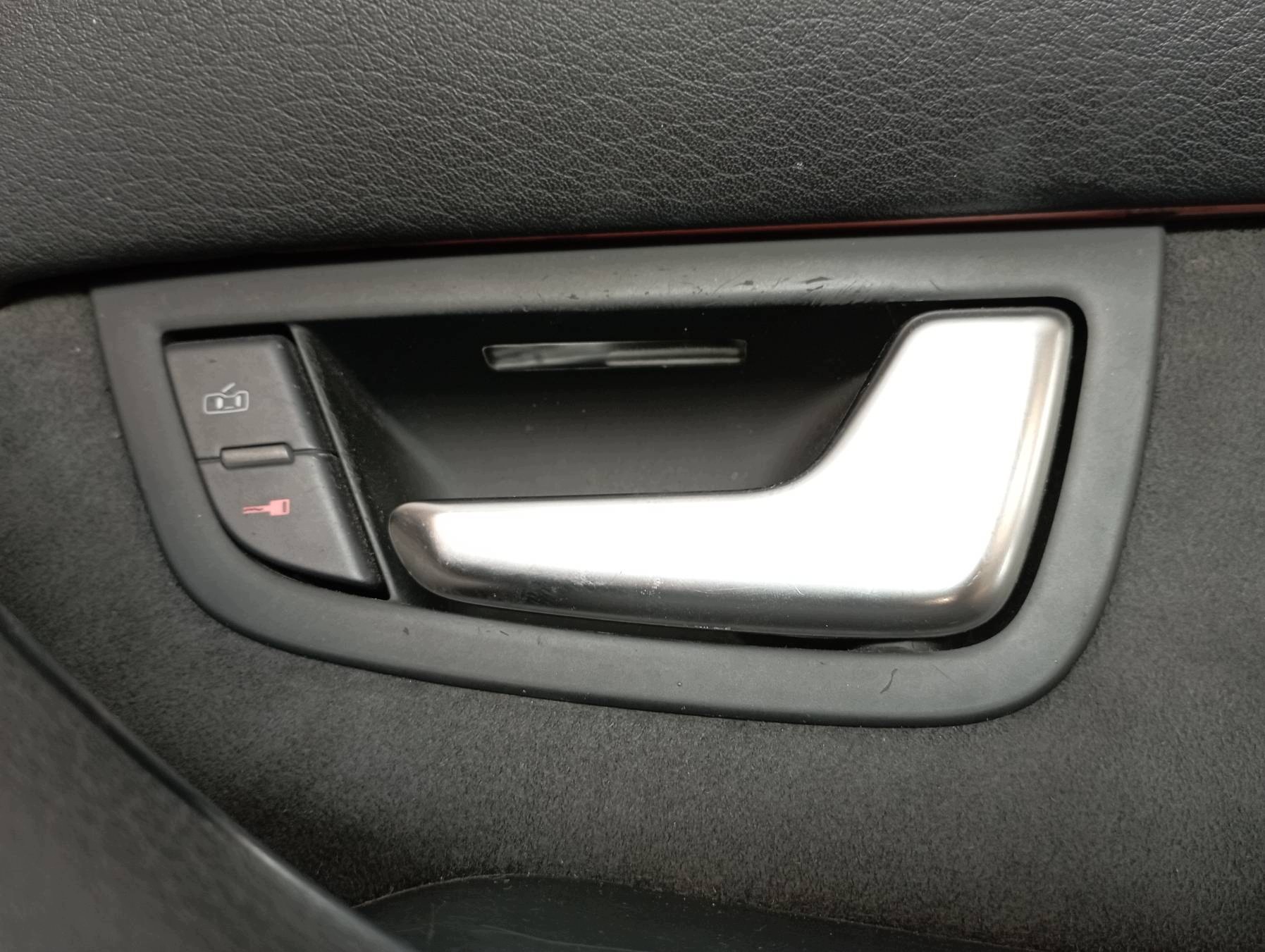 upholstery side right front of the passenger 4E0868016 Audi A8 II (2002-2010) D3