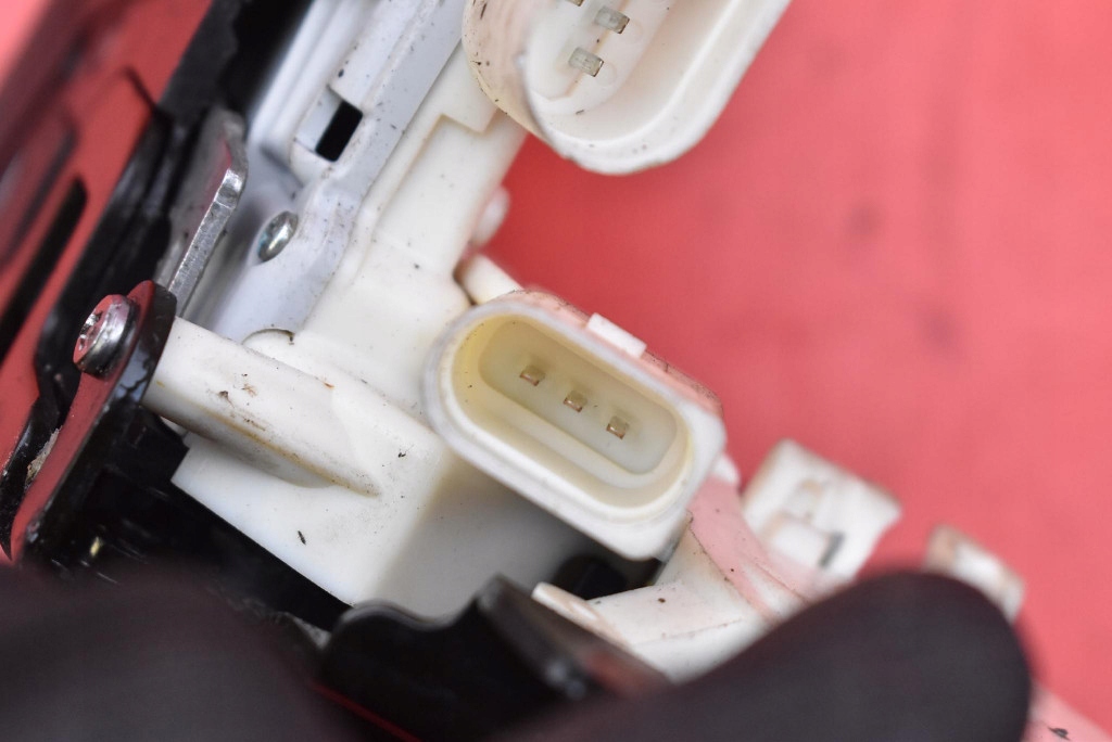 lock door left rear part rear EU 4H0839015D AUDI A8 D4 LONG 10-14