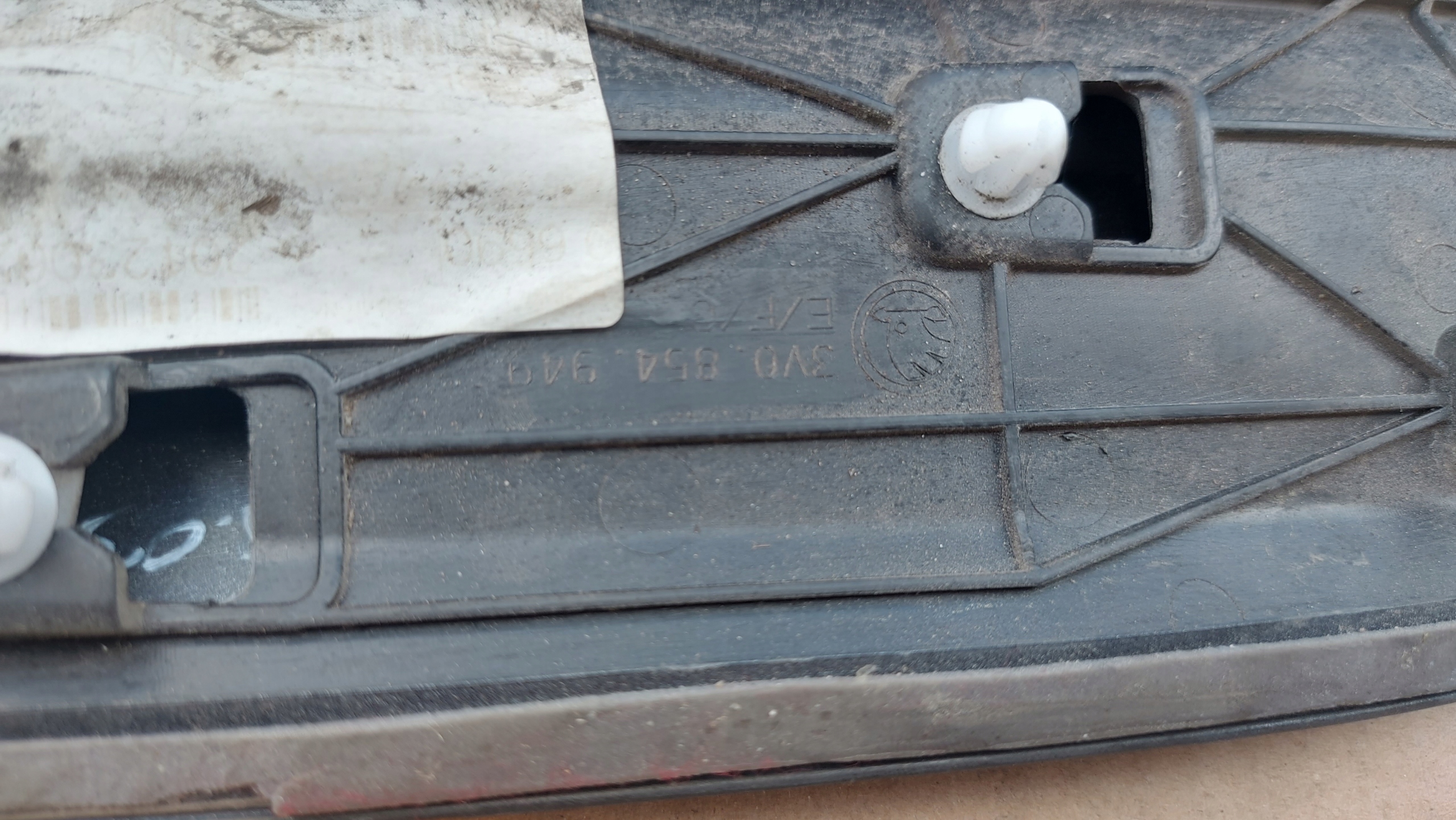 moulding door left rear part SKODA SUPERB III 15
