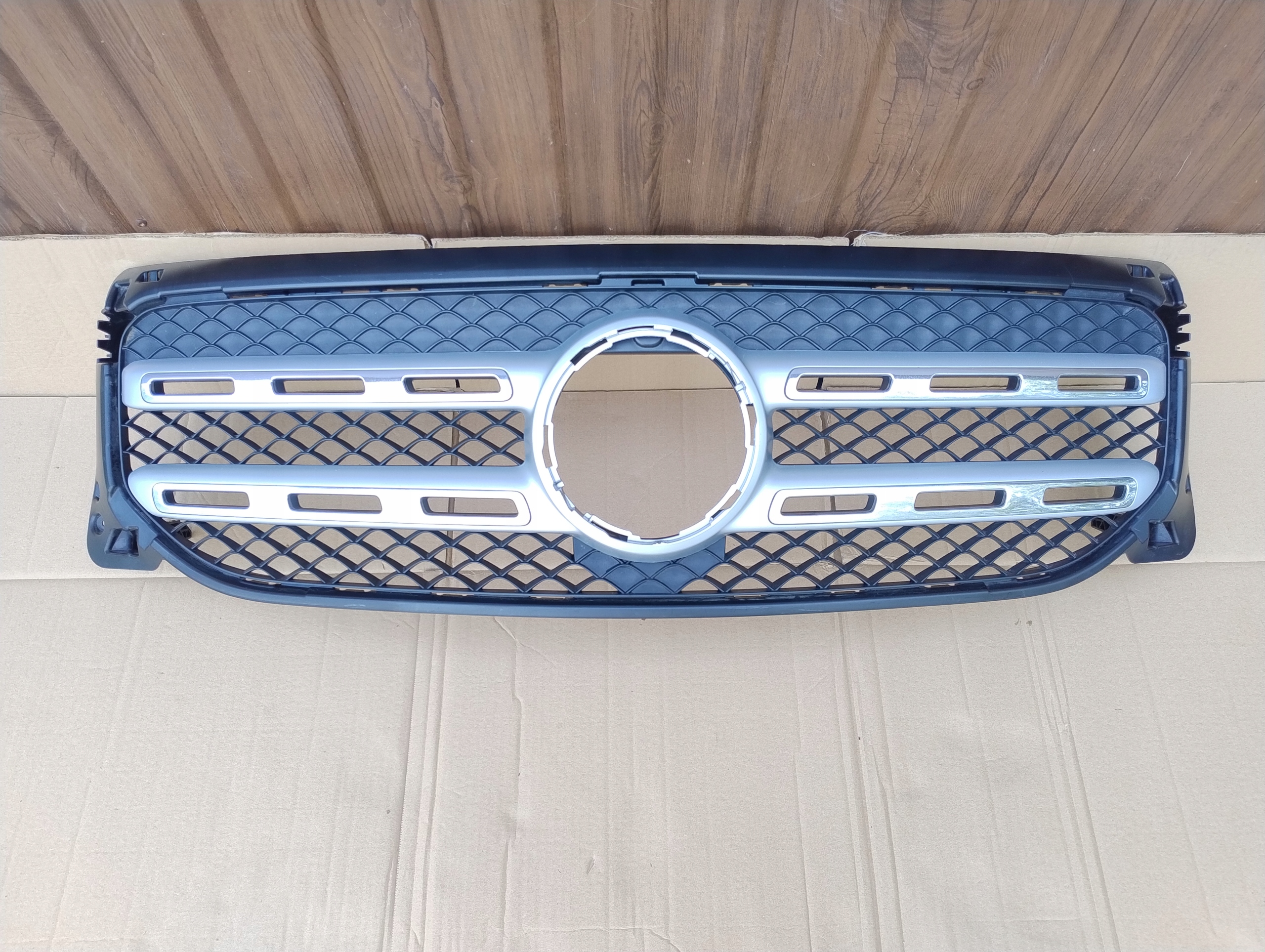 GLB X247 W247 2019- GRILL ATRAPA ZDERZAKA PRZÓD ŁADNY ORYGINAŁ