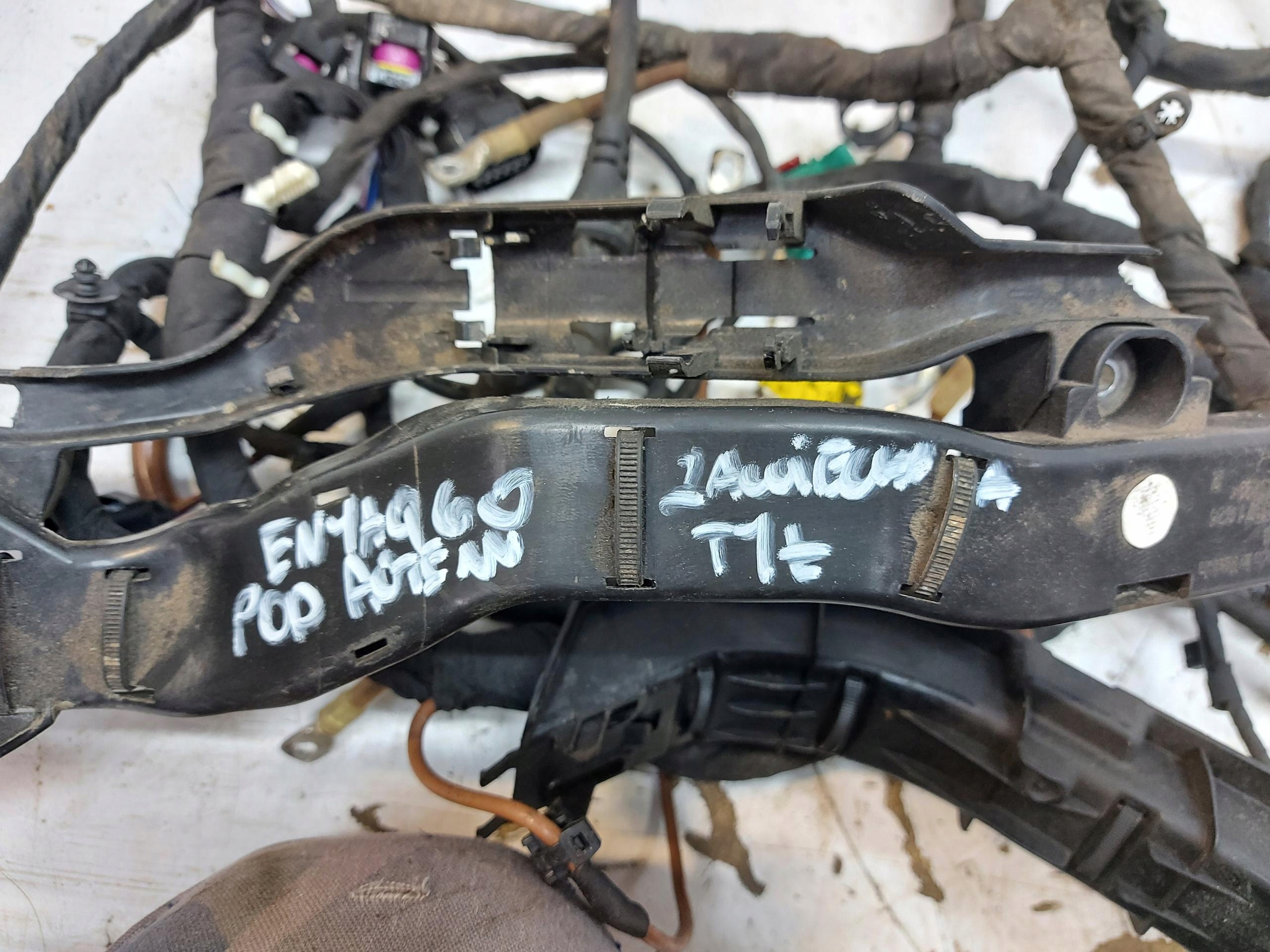 Skoda Enyaq 5LA iV60 bundle motor wiring 1EA971568A