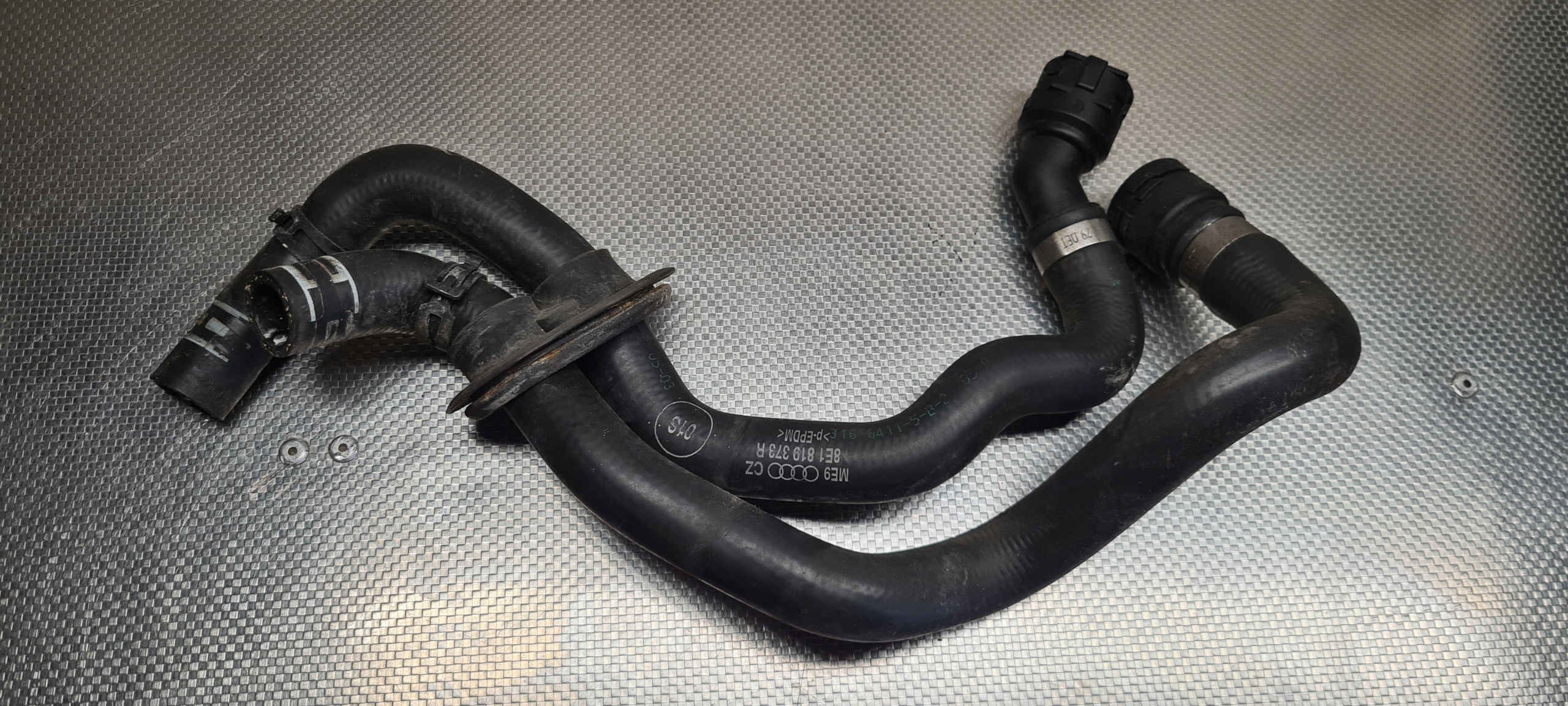 AUDI A4 B6 1.8 T BFB водопровод