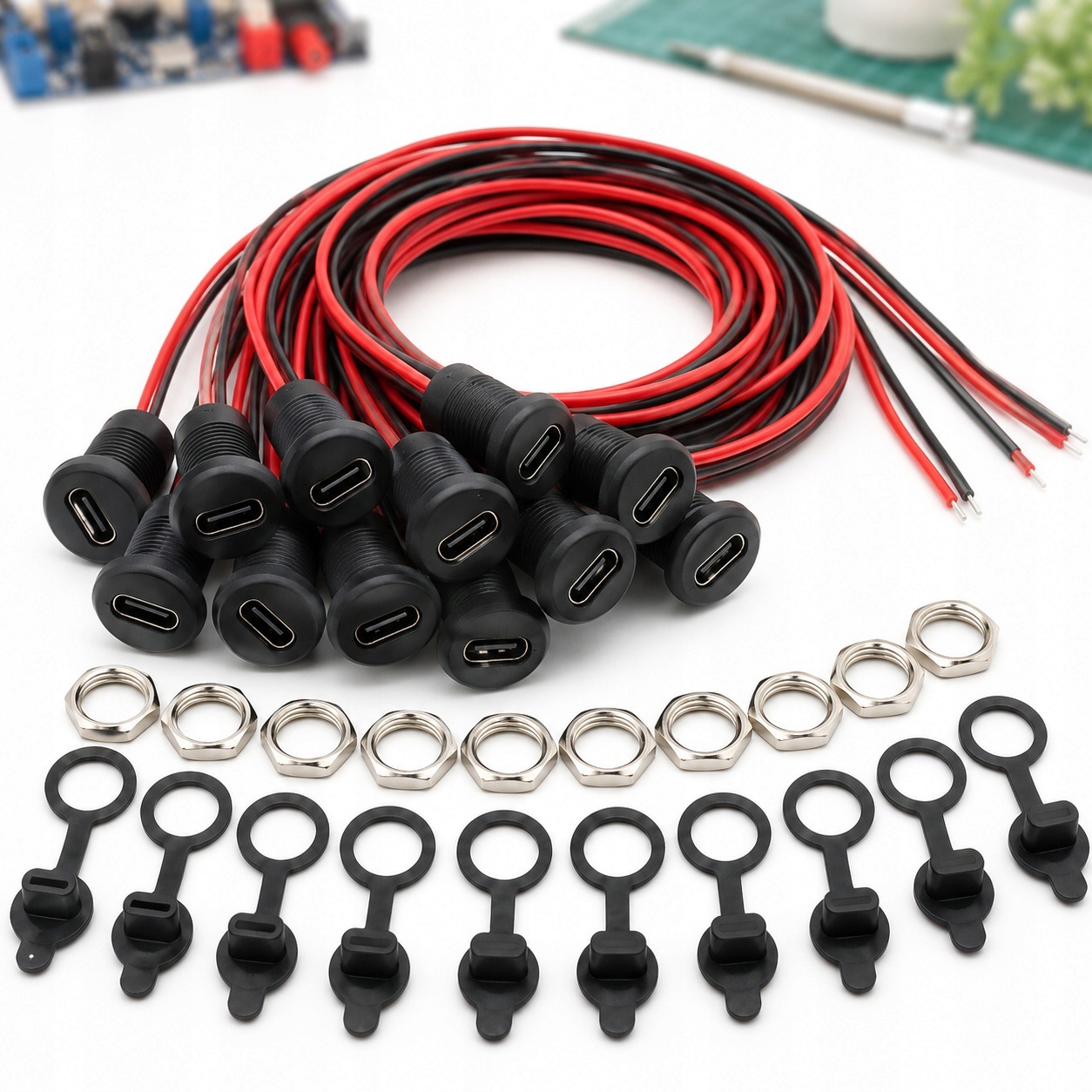 Gniazdo Type C 3A 300V IP15 Pvc do Urządzeń Cyfrowych w Domu