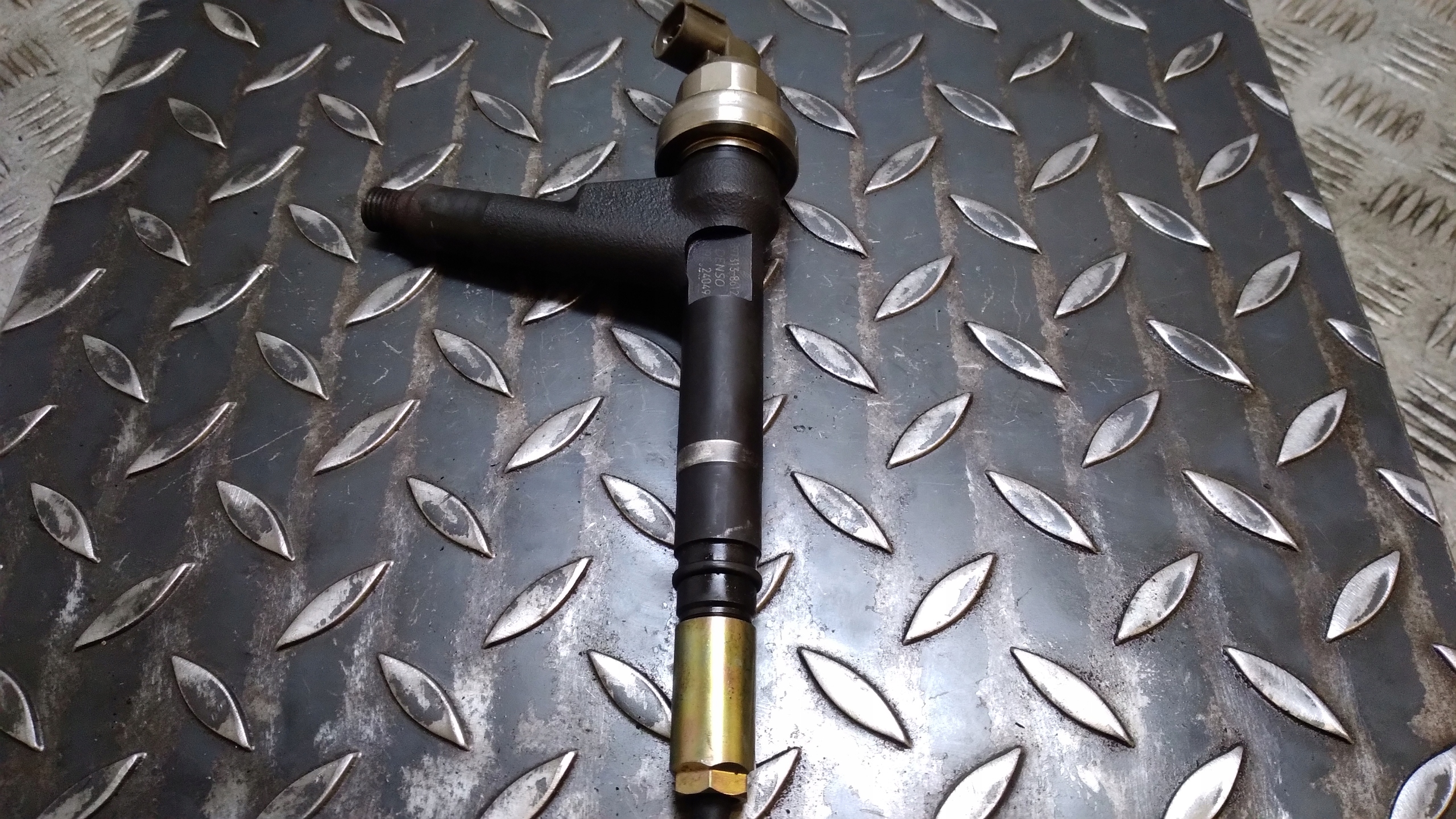 nozzle injector OPEL ASTRA H 897813-8612
