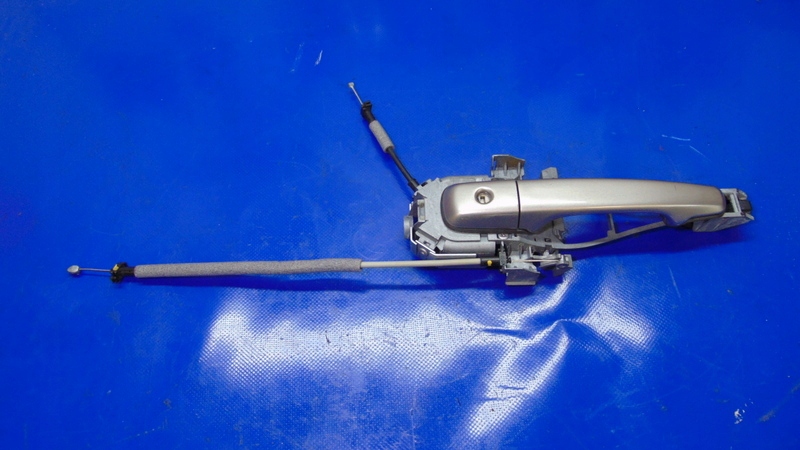 KLAMKA ZEWNĘTRZNA DRZWI LEWY PRZÓD VOLVO XC60 I