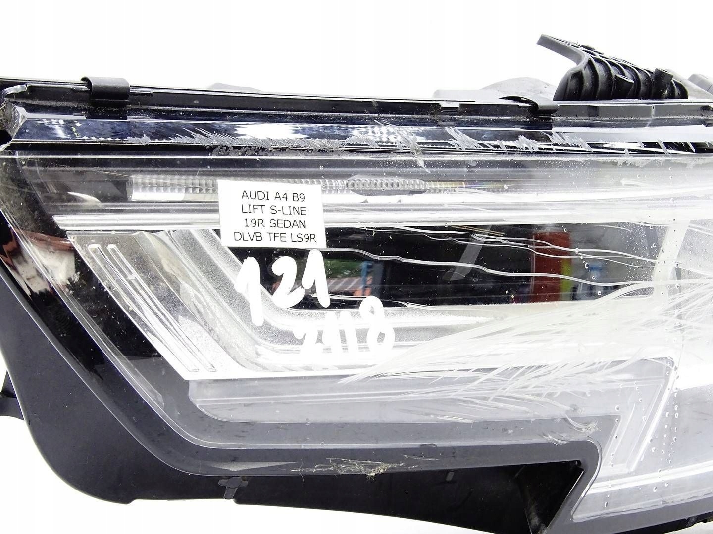 light MATRIX FULL LED left front left front AUDI A4 B9 8W 8W0941033A
